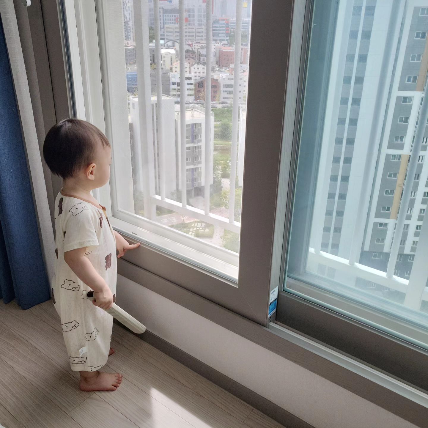 물놀이하는 칭구들이 부러움🩷

#아기일상기록 #15개월아기
 지금 막 #16개월 #곧500일 #아빠휴가시작 #태풍무엇 #잘지나가길 #할미댁 
#이모와함께