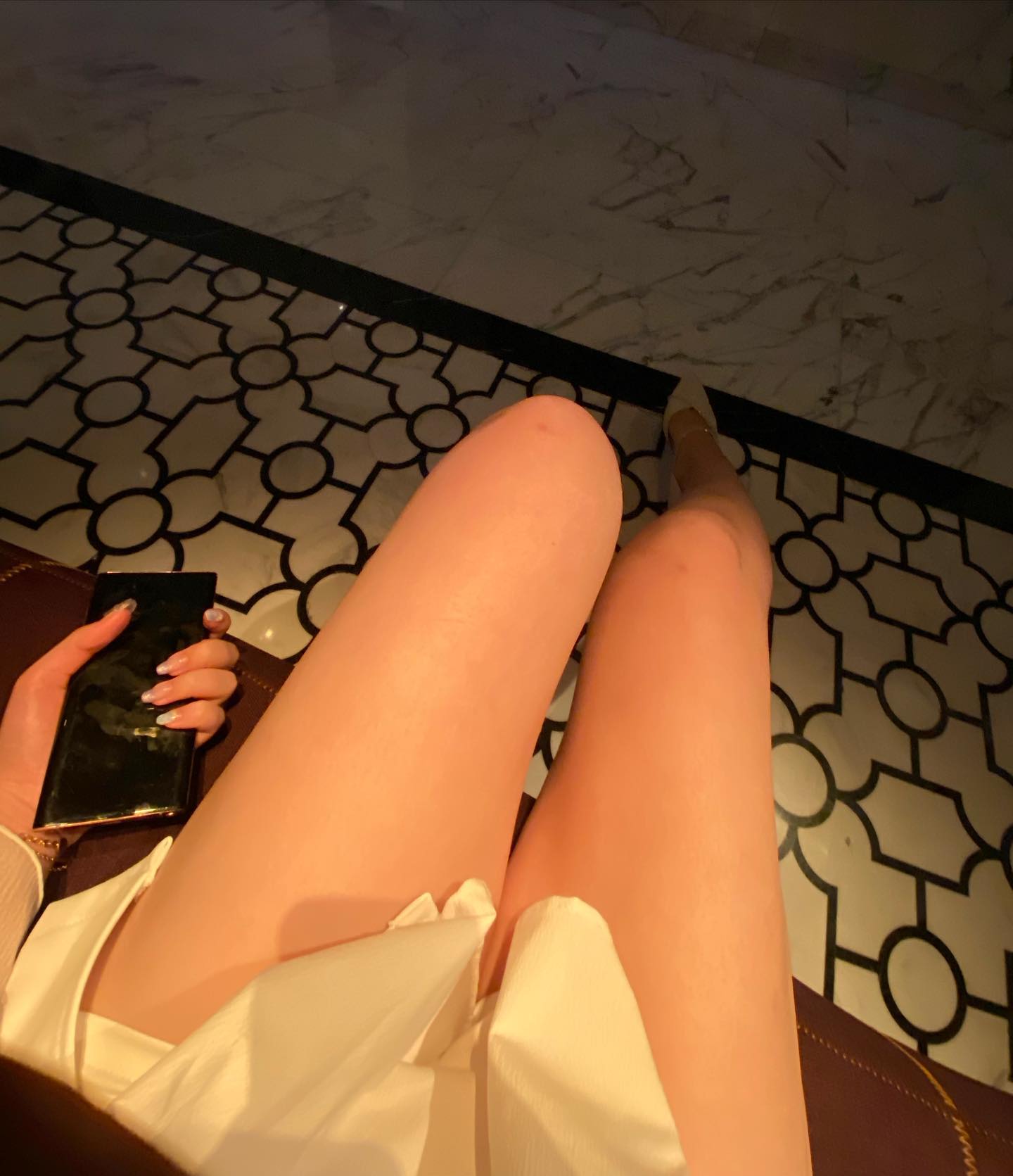 요즘 #창업 준비던 #대회 , 다른 #사업 #프로젝트 #일벌리기 한게 너무 많아서 수습하면서 일하느라 #사무실 에서 #워커홀릭 #일상 🤍.
사무실이 #포시즌스호텔서울 3분거리라 밥약이나 커피챗으로도 자주오게된당🐰 :)
최근에 아는 도소매대표님이 #사장학개론 #책선물 해주신것도 너무 감사드리구.. 어지간히 일단 오찌되던 #화이팅 🫶
.