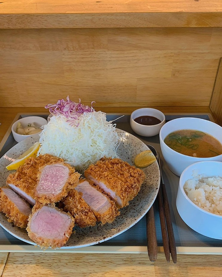 커츠 :: 신수동 돈까스 대박 맛집