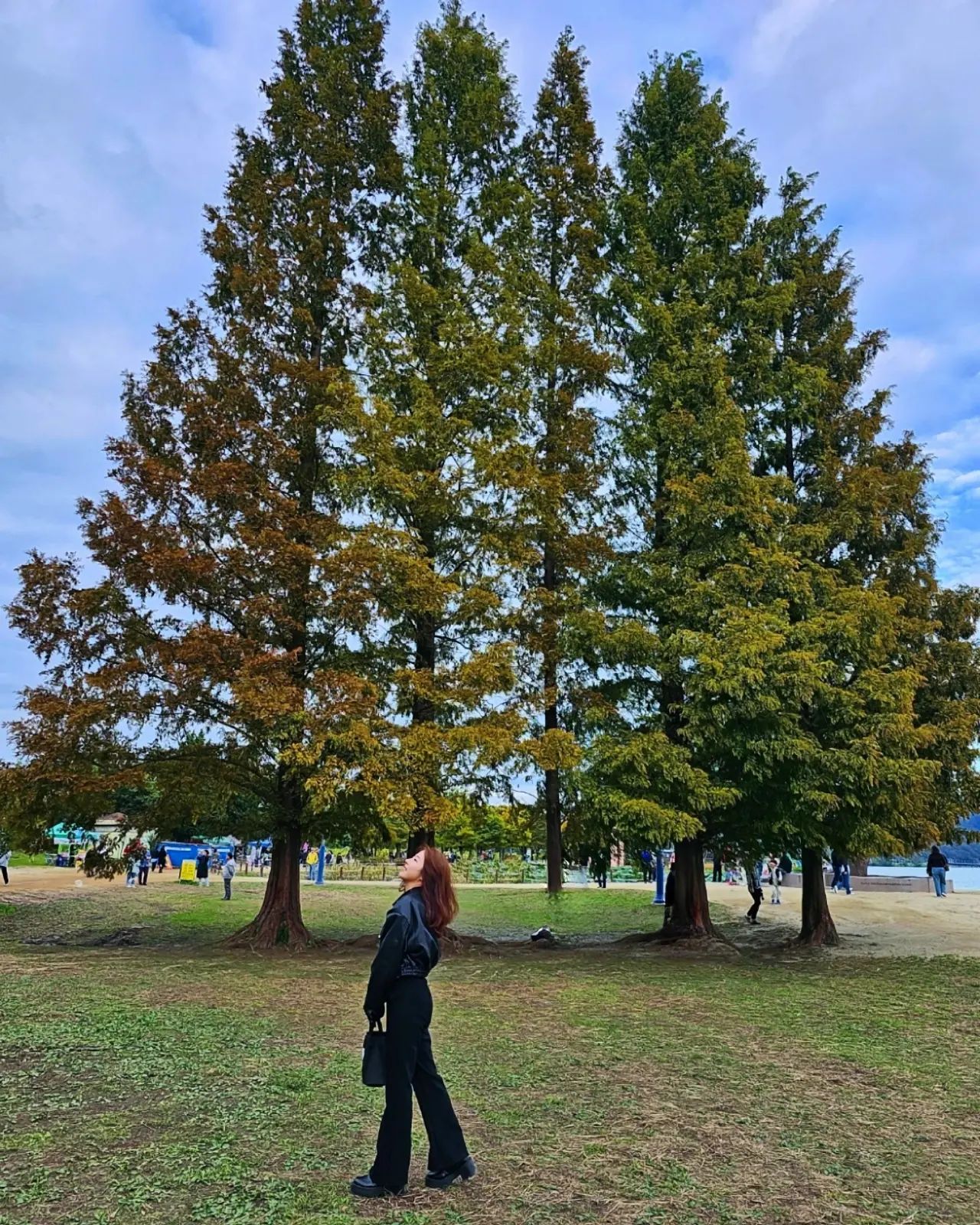 #두물머리#핫도그#양평#키170cm#😊
- 길죽하게 잘찍어주네 📸
- 이제 일하러가야지
- 🥺