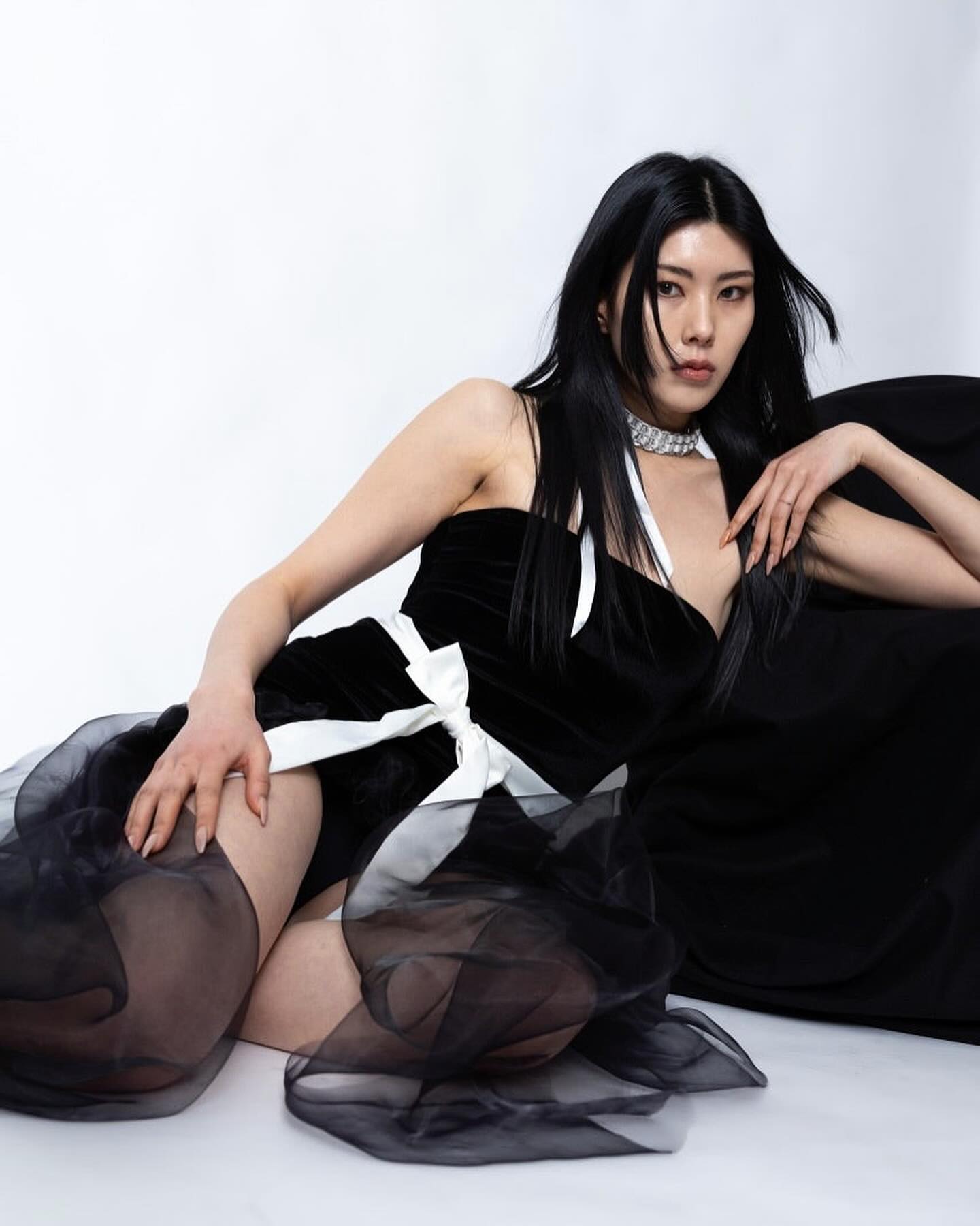 돌 닦으며… 만든… 내 옷들…..
for mod_cuk fashion show

photo _panda_portrait 
model fruiting__ 
hair 520.0s2 
makeup hiyy__mk113