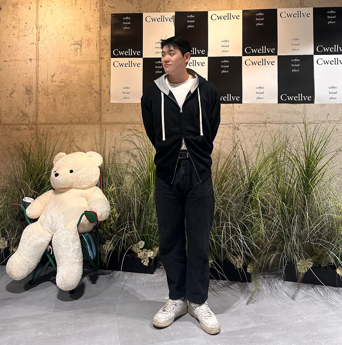 #협찬 #제품제공 
게인스브로
제품명:2way 시그니처 1 후드집업

요즘같이 아침저녁으로 날씨가 추워지고 있는데 편안하게 입을 수 있는 후드집업! 개인적으로 전체적으로 블랙이 아니고 후드 안쪽 회색이라서 포인트 주기에 좋은 거 같습니다😊😊

#게인르브로 #gainsboro #2way시그니처1후드집업 1후드집업