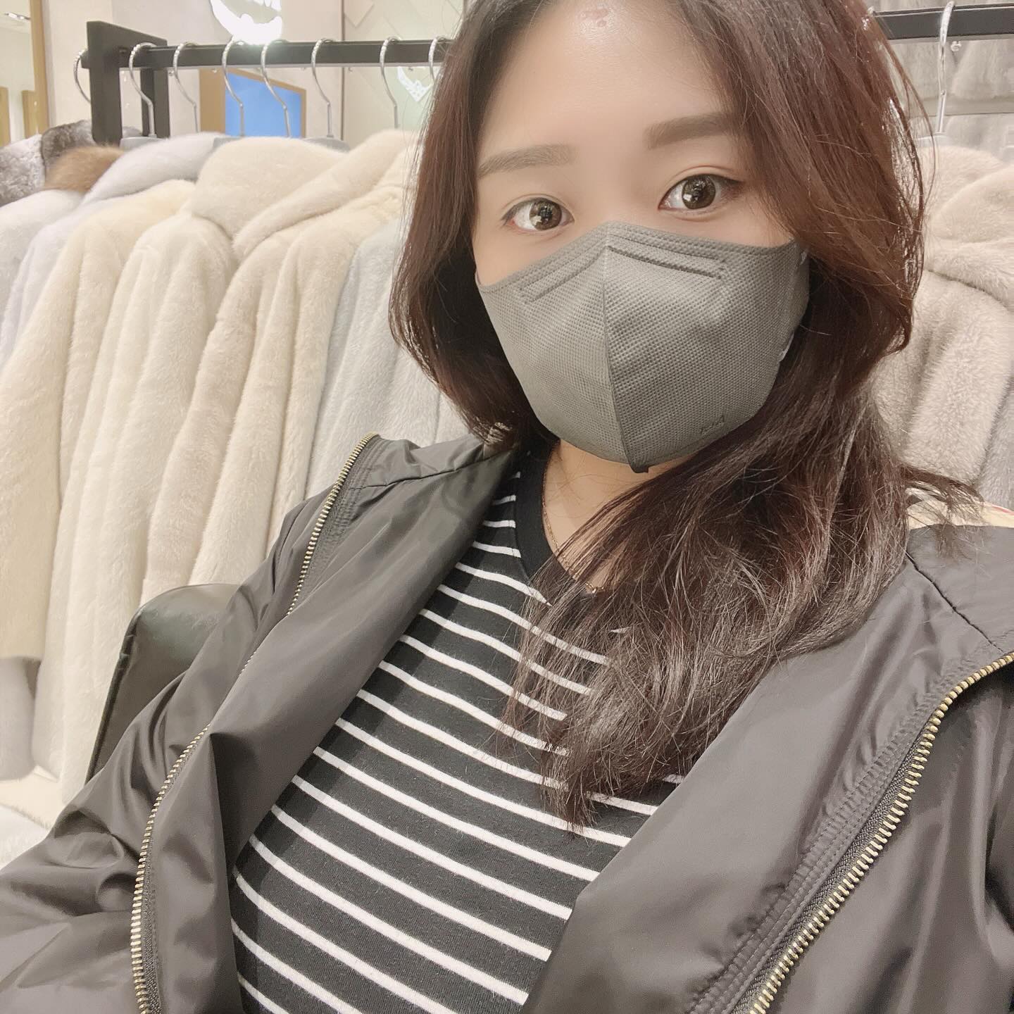 #이게누꼬
절거운 #도읍지 나들이❤️
.
#개배
#롯백강남점 #신세계강남 #더현대서울
하루에 백화점 3사를 다 돌았네..
#서울당일치기 #힘들었지만절거웠다 🤟