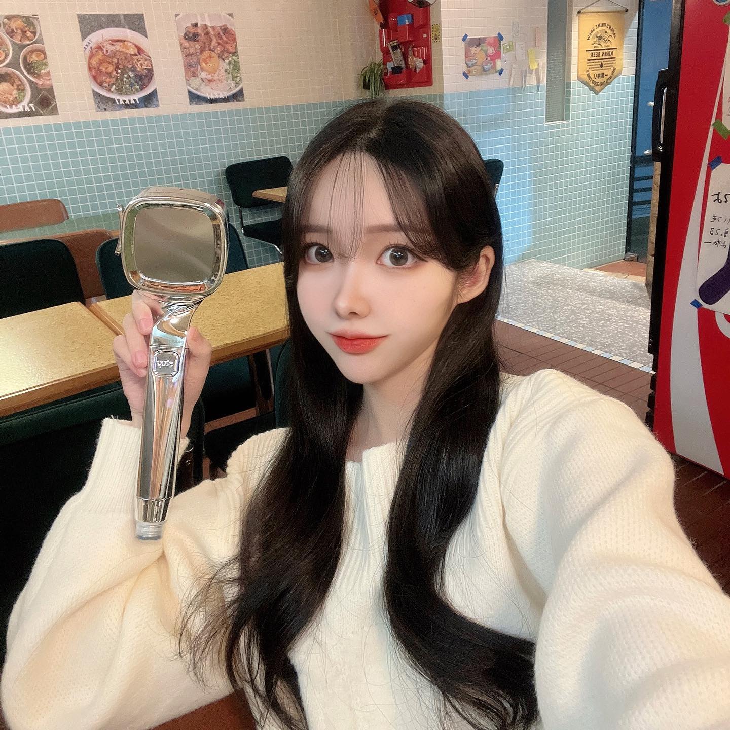 #광고 손잡이 버튼으로 물을 끄거나 켤 수 있어서 편리한 샤워기헤드 소개해드릴게요☁️

버튼식으로 눌러만 주면 쉽게 분사 모드를
조절해서 사용해주니 절수도 가능한데요 ◡̈

1차 여과망, 2차 필터의 이중 정수 구조로
이물질 걱정 없이 미세한 물구멍으로 내부 압력이 
높아지면서 시원한 물줄기를 뿜어내주어요

3가지 샤워 모드와 스프레이건 모드로 샤워부터 
청소까지 다양하게 활용할 수 있어서 추천드릴게요
.
.
#일상공감 #dailygonggam #일상공감멀티킹샤워기헤드 #멀티킹샤워기헤드 #일상공감샤워기 #샤워기헤드 #샤워기 #샤워기추천 #샤워기헤드추천 #필터샤워기 #수압샤워기 #화장실청소 #욕실청소 #생활꿀템 #생활필수템 #자취꿀템 #자취필수템 #청소 #청소용품