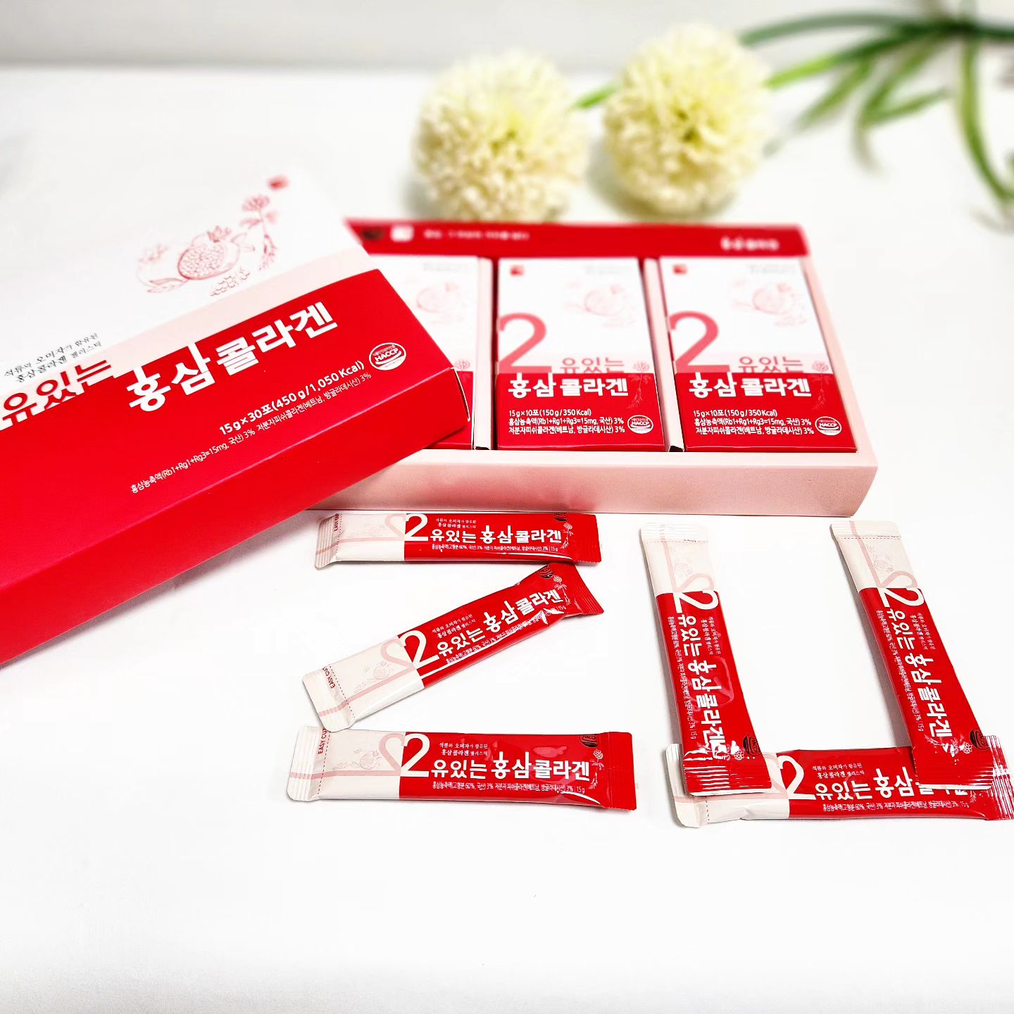 #협찬  #나눔푸드 홍삼 콜라겐 #젤리 스틱 

면역력과 피부 미용을 동시에 관리하고싶어서 먹기시작한 나눔푸드 홍삼콜라겐젤리 스틱~♡ 

2유있는 홍삼콜라겐은 홍삼, 오미자, 석류에 저분자 피쉬 콜라겐을 넣어 만든 스틱 젤리 라 맛도 좋고 간편하게 주머니,가방에 넣어다니면서 이지스틱이라 어디서든 쉽게 챙겨먹기좋아요~^^

체내흡수율이 높은 저분자콜라겐이 함유되어있어 중년여성들의 아름다움을 위한 제품이라기에 엄마 건강선물로 드렸답니당~^^
맛도 좋고 다른 제품들보다  탱글탱글 쫀쫀하고 도톰해서 더 좋다고 하시네요~^^

고농도 사포닌이 함유된 100% 진안산 홍삼농축액의 쌉사름한맛과 피부미용에 좋은 오미자와  석류의 새콤달콤함이 더해져 맛도 좋고 탱글탱글 쫀득한 식감이 더 맘에 쏙 들어요~

바쁜 현대인들, 엄마 건강선물로 준비하시면 좋아요~♡

nanumfood_jinan
#홍삼콜라겐 #이너뷰티콜라겐 #이너뷰티영양제 #엄마선물 #부모님건강선물 #홍삼스틱 #홍삼 #먹는콜라겐 #콜라겐 #이너뷰티
#디너의여왕