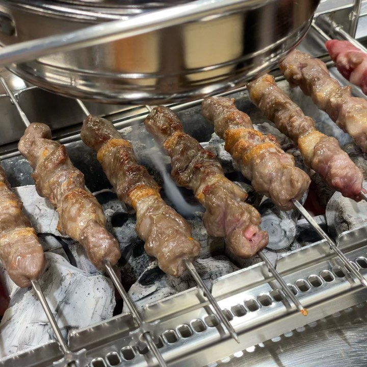 양꼬치+꿔바로우 뿌시기👊

알럽쯔란😍

양꼬치 맛은 soso~ notbad🤔
무난무난한 정도🤨

양꼬치 찐맛집 가고싶당🫶🏼
쯔란 왕창 찍어먹고싶다구😋

#양꼬치맛집추천해주세요 🙏

#송탄양꼬치
#송탄맛집
#송탄출장소
#송탄출장소맛집
#송탄핫플
#송탄
#송탄양꼬치맛집

#주말저녁 #저녁메뉴

#먹방스타그램 #먹부림
#먹팔 #먹스타맞팔 #맛집탐방
