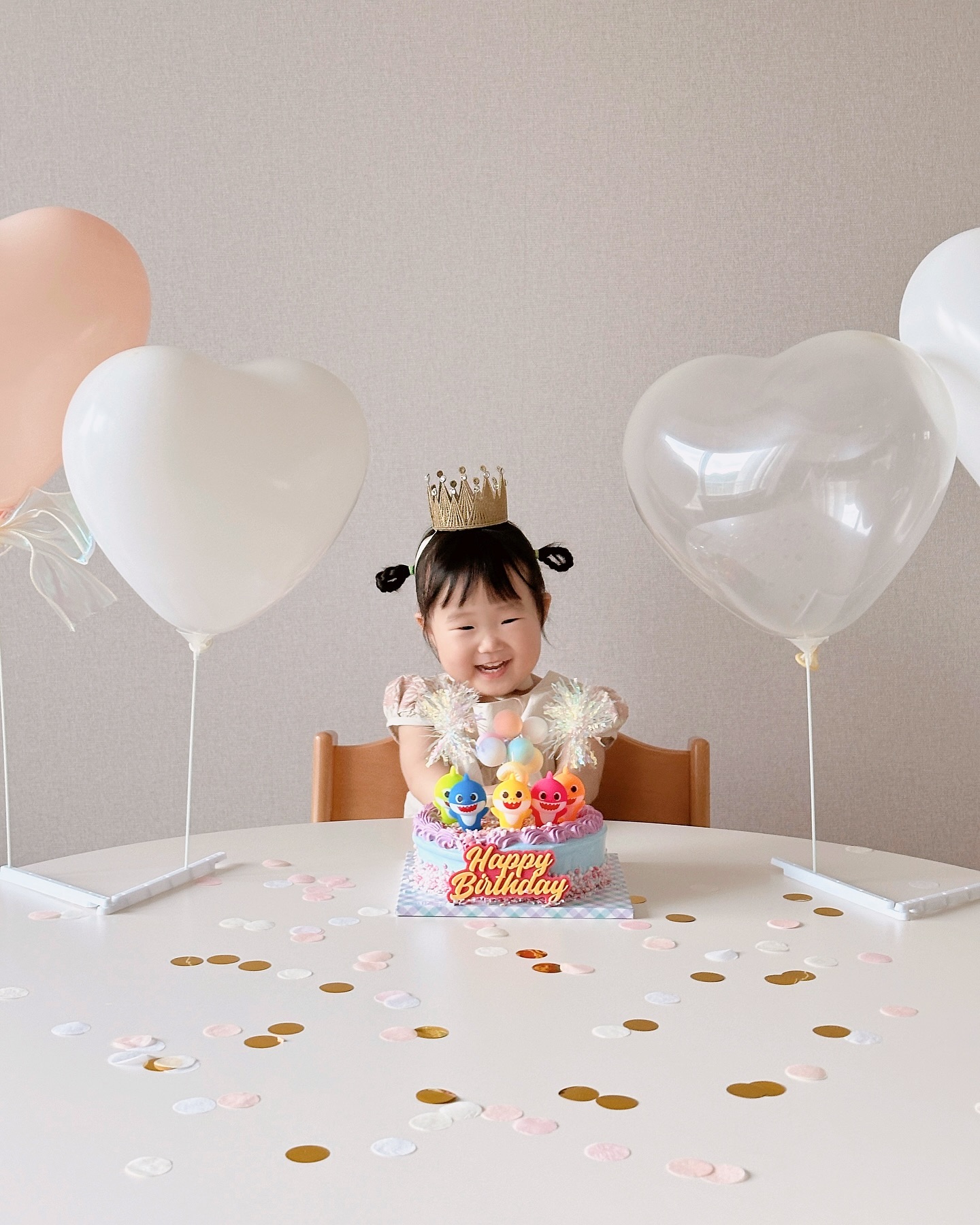 ::
사랑하는 윤하야 두 돌 축하해🎉
⠀
애교도 많고 사고도 많이 치고 돌고래 소리 내며 우는 날도 많지만 모두모두 사랑스러운 우리집 둘째 윤하👧🏻
⠀
건강하고 사랑 듬뿍 받으며 행복한 아이로 자라길 바래🤍
⠀
⠀
⠀
⠀
⠀
#두돌 #두번째생일 #생일축하해 #윤하기록👧🏻