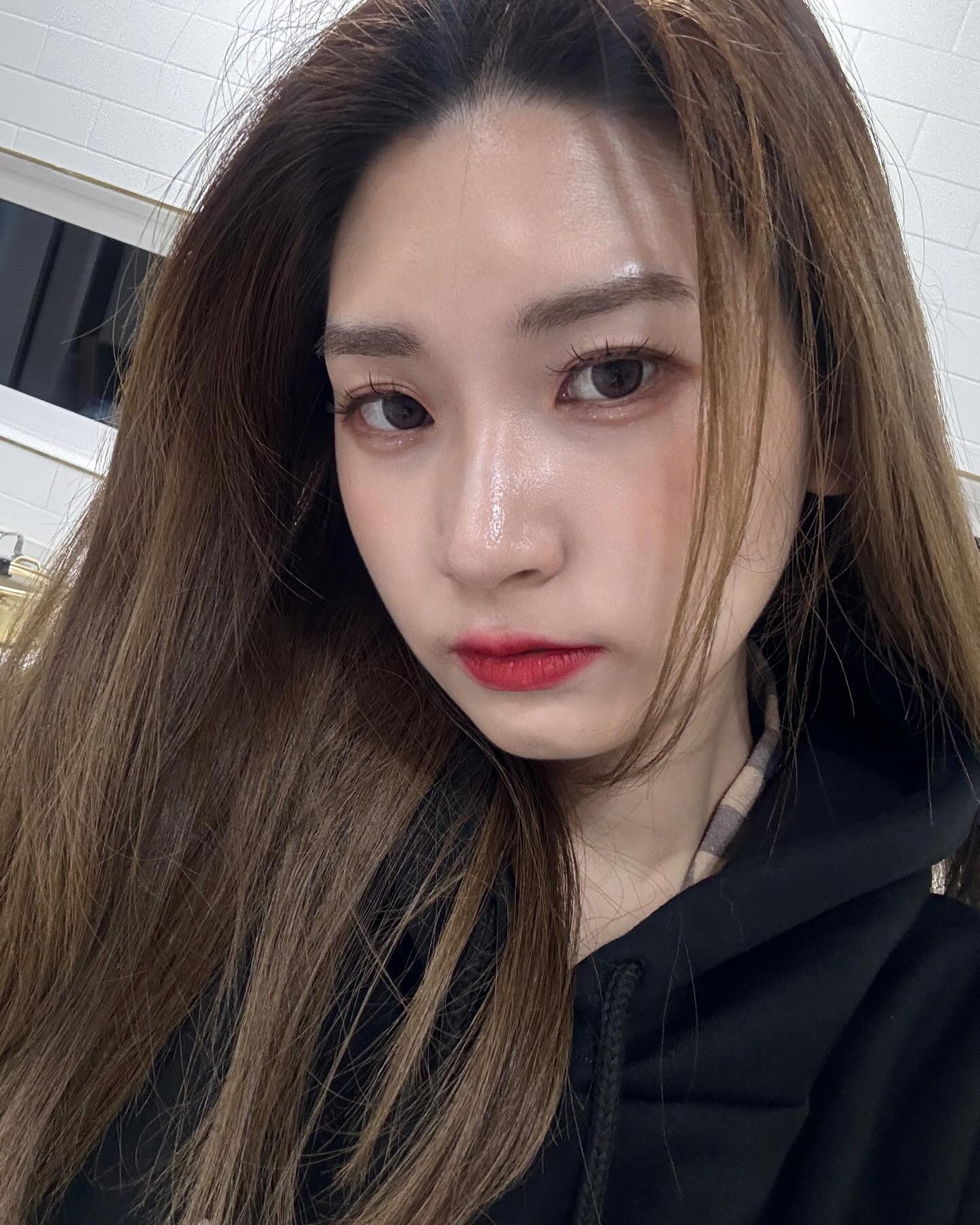 새해복 많이 받으세요~🧧
갑진년도 잘 부탁드립니다! ◡̈
아프지말고 행복하자❤️‍🩹