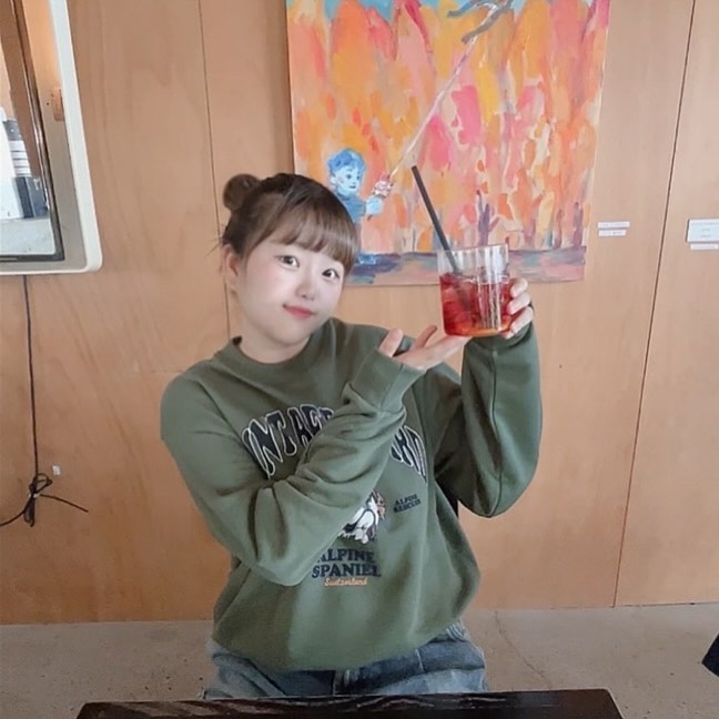 머리 묶은 사진은 처음😜 이제 다시 한 주 시작이에요 빨리 다시 주말이 왔으묜,,💓
#일상 #맞팔 #소통 #답방