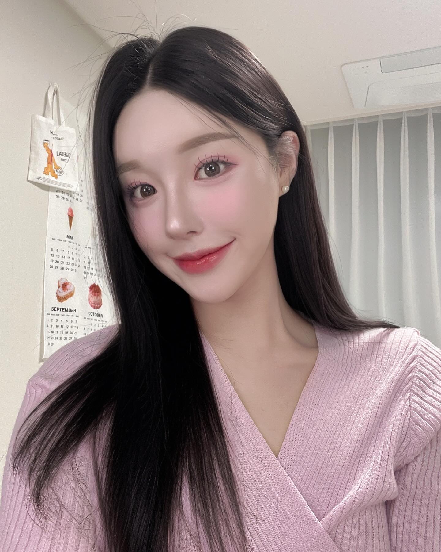 쉬운게 하나 없는 근황 업뎃...🫠 
전 잘 지내고 있어요(　˙-˙　)