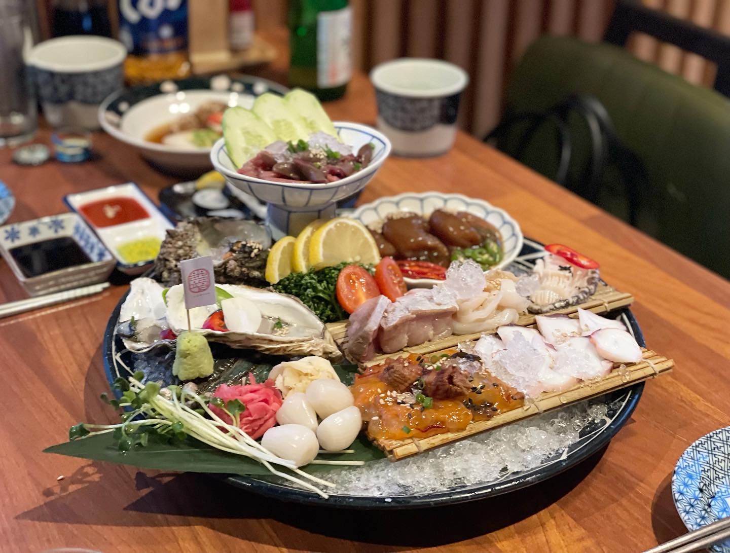 가게가 너무 예뻐서 
와보고 싶었던곳🎄
회도 싱싱하고 기대안한 닭목살도 진심 존맛탱…
너무 맛있게 잘먹었습니다👏
#메로구이#천안일월육일#천안이자카야#천안맛집#천안신불당맛집#천안맛집추천#천안데이트장소
