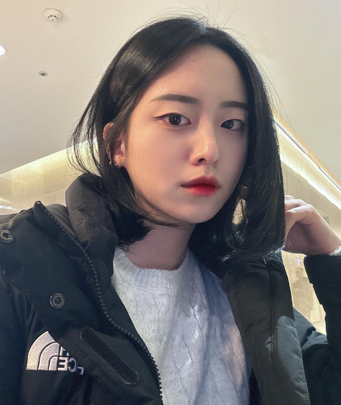 11월까지 머리 기르겠읍니다.
안 기르면,,, 뭐,,, 멍멍,,,