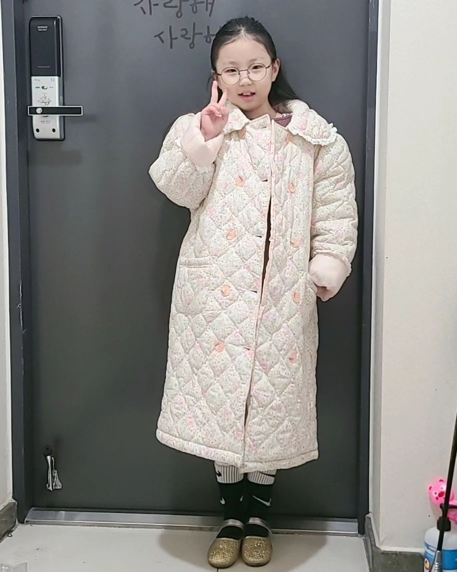#등원완료✌ 
이쁜곤쥬 :) 오랜만에 유치원간다고 아주 신났다😁
잘 다녀와♡ 내 사랑ㅎㅎㅎ

#요조숙녀