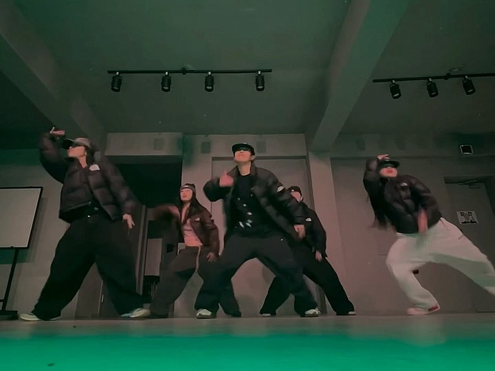 dannyshnayderman X team_saltyyy 💦

#choreography dannyshnayderman 
#jkown #tipsy

#choreo #choreography #dance #dancer #korea  #foryoupage #viral