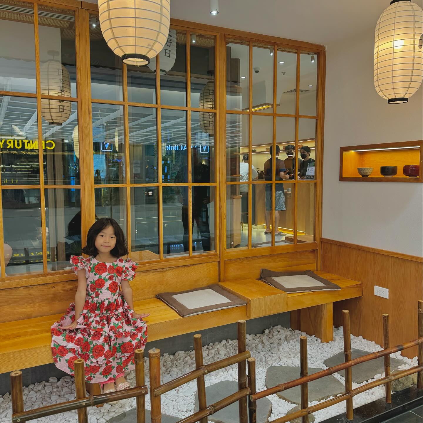 🇻🇳
NAGOCHA Matcha Specialty & Tea House - HCM Landmark 81

오픈 첫 날 찾게 된 랜드마크 81 에 위치한 말차카페
직원분들이 말차 메뉴 추천은 물론
마시는 방법도 친절하게 알려주세요.
베트남에서 만나는 말차카페 🍵

nagochateahouse

Tầng 3, Vincom Center Landmark 81, Floor L3, 772 Đ. Điện Biên Phủ, Phường 22, Bình Thạnh, Hồ Chí Minh 700000 베트남

#베트남 #vietnam #호치민 #hochiminhcity #landmark81
#vietnam #hochiminh #호치민아이랑