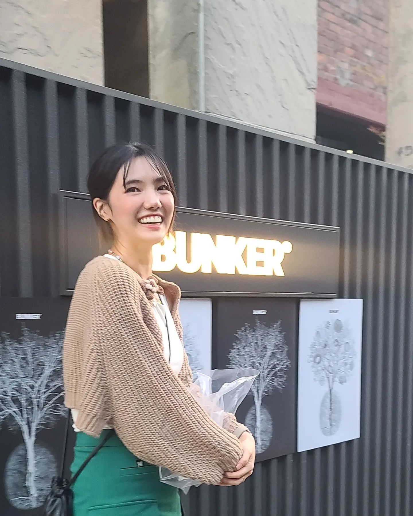 가을날씨좋다+++ 

🍜koiramen__apgujeong #매운라멘 얇은 면이 넘 맛있!
☕️bunker_company  산미롱블랙 넘 맛있음 라즈베리맛이 그대로!!!!산미있는 커피 좋아하는분 꼭 먹어보시길!