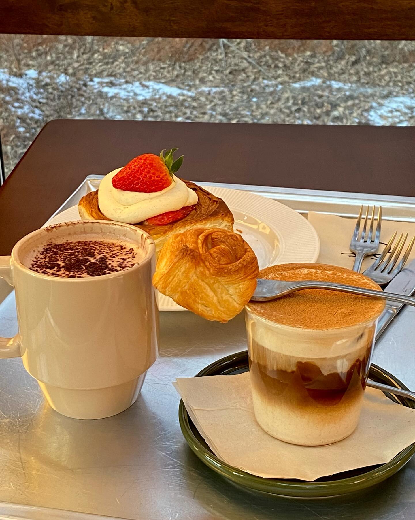 🪟☕️ 커피도 분위기도 좋았던 곳,
⠀
⠀
#휘우커피 #일산커피 #노키즈존 #애견동반카페