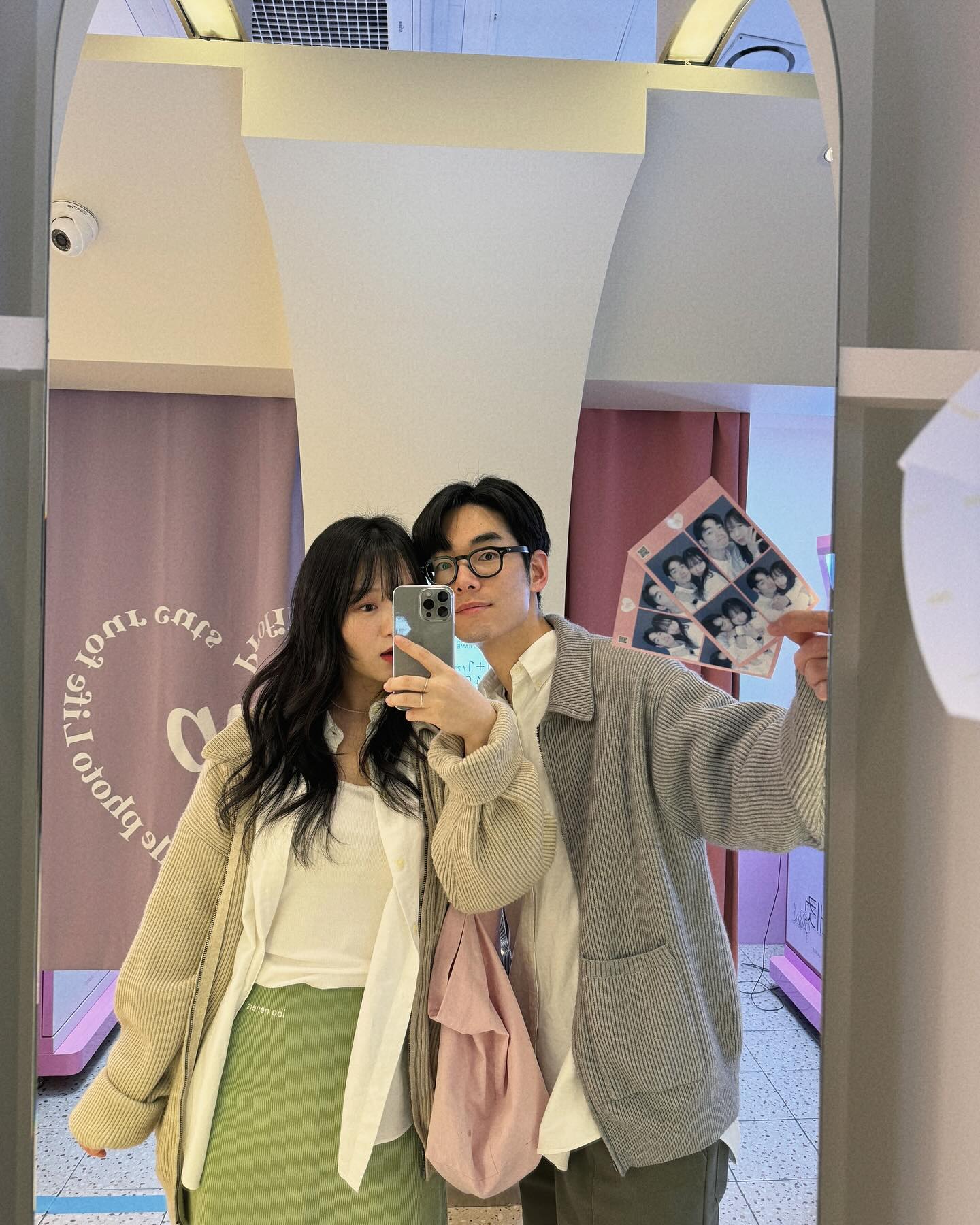 .
𝟐𝟗𝐭𝐡 𝐁𝐢𝐫𝐭𝐡𝐝𝐚𝐲-ᡣ𐭩

제일 먼저 축하도, 생각지도 못하던 선물도,
생일 전날 밤 12시 땡하고 먹을 수 있게 끓여준 미역국도,
생일 당일 예약해놓은 식당들도, 하루종일 함께한 시간까지
정말 오빠는 아낌없이 주는 남편..🫶🏻ㅠㅠ
매일 있어도 매일 함께하고 싶다 증맬루~~~

제가 더 잘할게요 남편님ㅠㅠ늘 사랑해요 짜증 덜 낼게요….ㅠㅠ🤍
ㅋㅋㅋㅋㅋ저랑 살아주셔서 감사합니다😘ㅋㅋㅋㅋㅋㅋㅋ

#신혼스타그램 #쀼스타그램 #daily #marriedcouple #birthday #생일스타그램