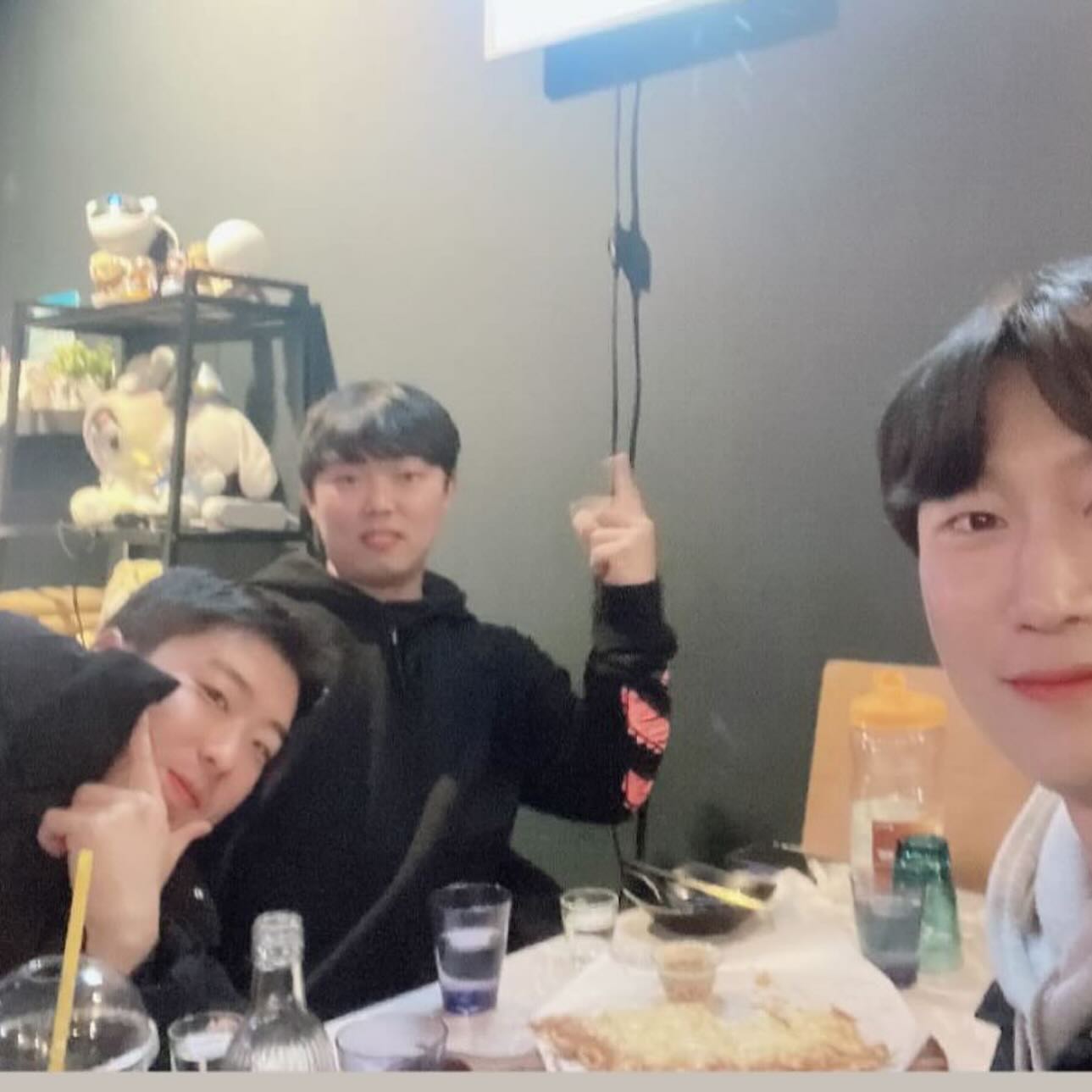 어쩌다가  얻어 먹게 되었다;;
24년 가보자고!!
Happy new year!!