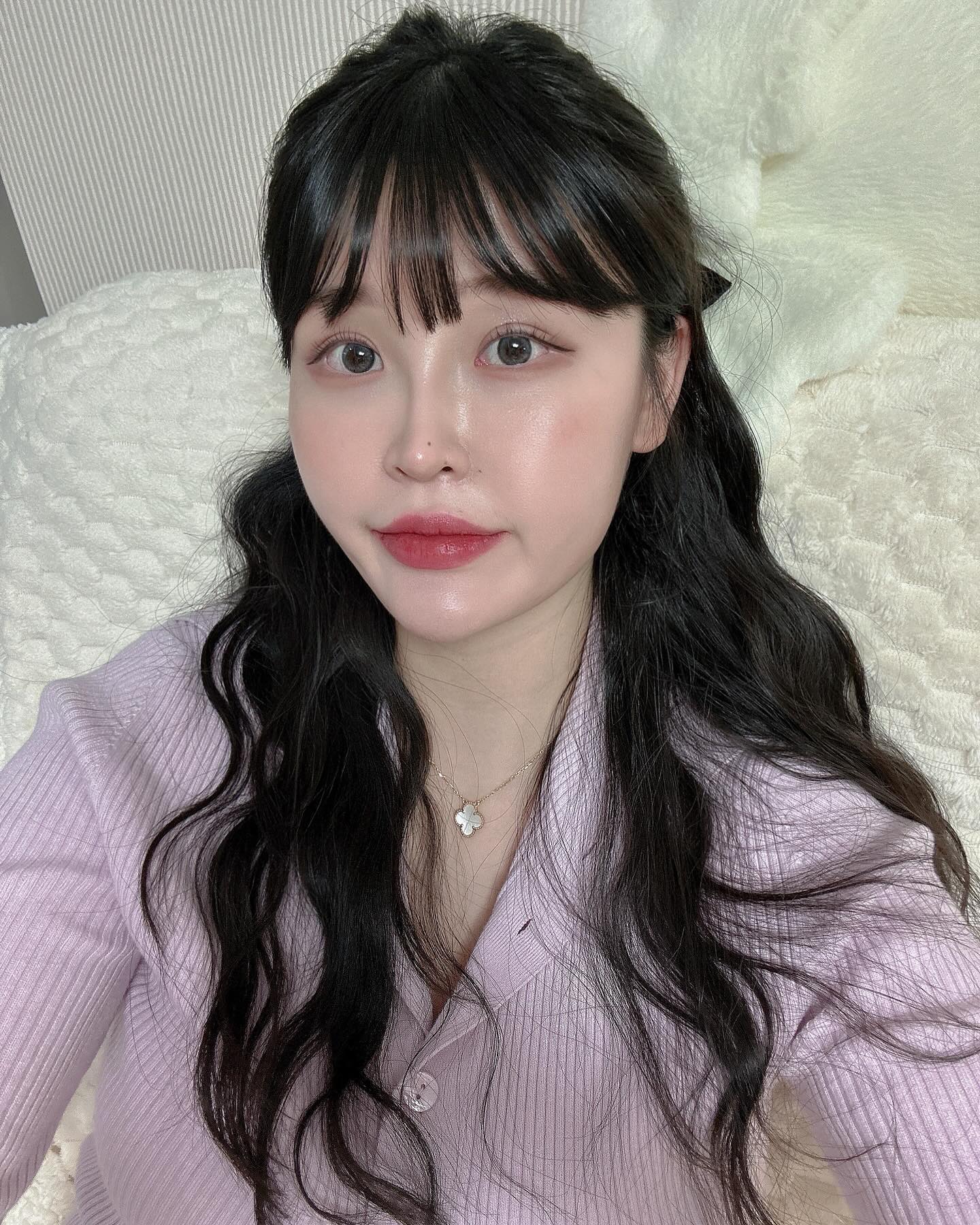오늘 새로 산 립스틱도 맘에 들고
새로 해본 머리도 맘에 들고 
임신 중기까지 끊었었던
마라탕도 다시 먹어서 기분도 좋고〰️
.
.
.
#보다나 #물결펌 #고데기 #8개월임산부 #용띠맘 #예비엄빠 #셀피 #셀카