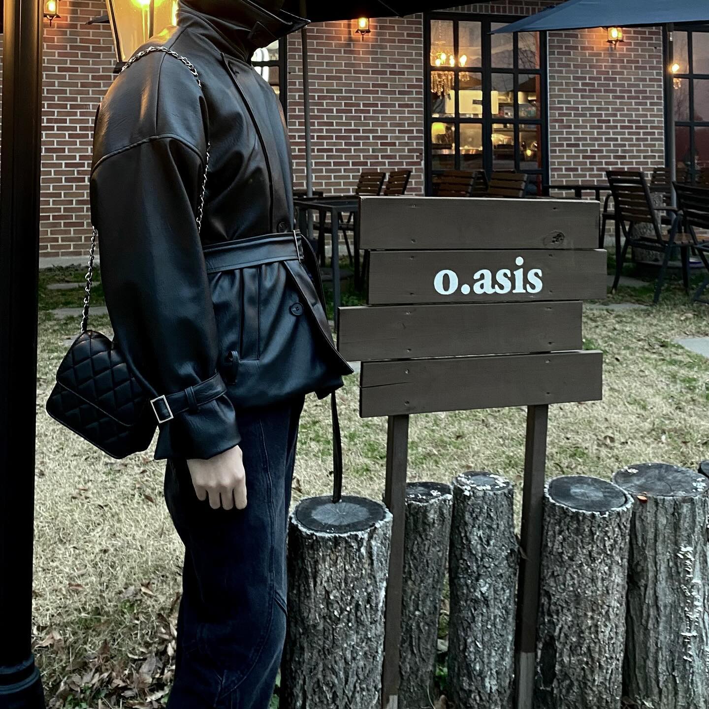 2년 전 그 옷 그대로도 낭만이잖아요
