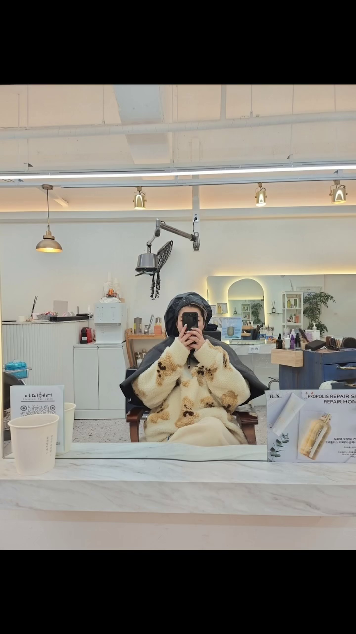 💇‍♀️작년부터 머리는 👉 너를위한뷰티샵
머리 숱때매 붙임머리 계속 유지중🙂

for_u_sunny for_u_beauty_official