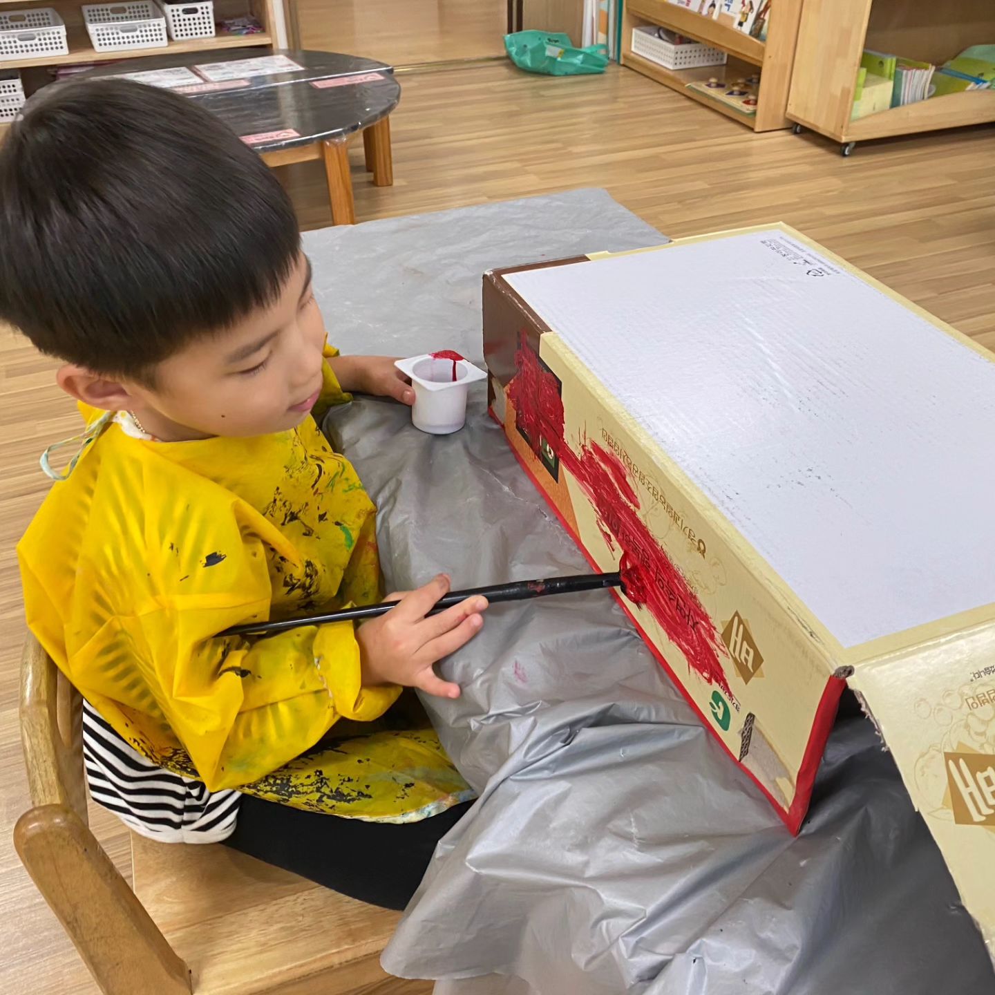 고양특공대 세번째 임무❤️
재활용품으로 장남감 만들기

어린이집에서도, 가정에서도 
늘 열심히 만드는 우리집 뚝딱이👍
과자곽 자동차, 휴지심 총까지
다양하게 뚝딱뚝딱‼️
지구를 위해 재활용품 장난감도 만드는 멋진 고양특공대입니다😍

#고양시어린이사회복지급식관리지원센터 
#고양특공대4기 
#재활용품장난감