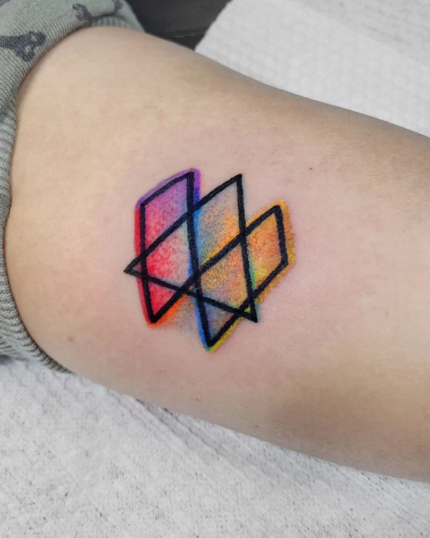 A physics theory of 3 6 9 💖💖
#touchuptattoo #터치업타투
마지막장에 기존타투 사진 있어요
.
🇹🇭 ʙᴀɴɢᴋᴏᴋ> ғᴇʙ~ᴍᴀʀ 📧 
🇯🇵 ғᴜᴋᴜᴏᴋᴀ & sʜɪᴢᴜᴏᴋᴀ> ᴀᴘʀ 
🇬🇧 🇫🇷 ʟᴏɴᴅᴏɴ & ᴘᴀʀɪs> ᴍᴀʏ 
.
.
.
#커버업타투 #터치업 #원주커버업타투 #홍대커버업타투 #원주타투 #영등포구청타투 #원주컬러타투 #제천타투 #충주타투 #문래동타투 #카드결제타투 #원주카드결제타투 #무지개타투 #bkktattoo #bkktattooshop #tattoobkk #rainbowtattoo #vegantattoo #비건타투