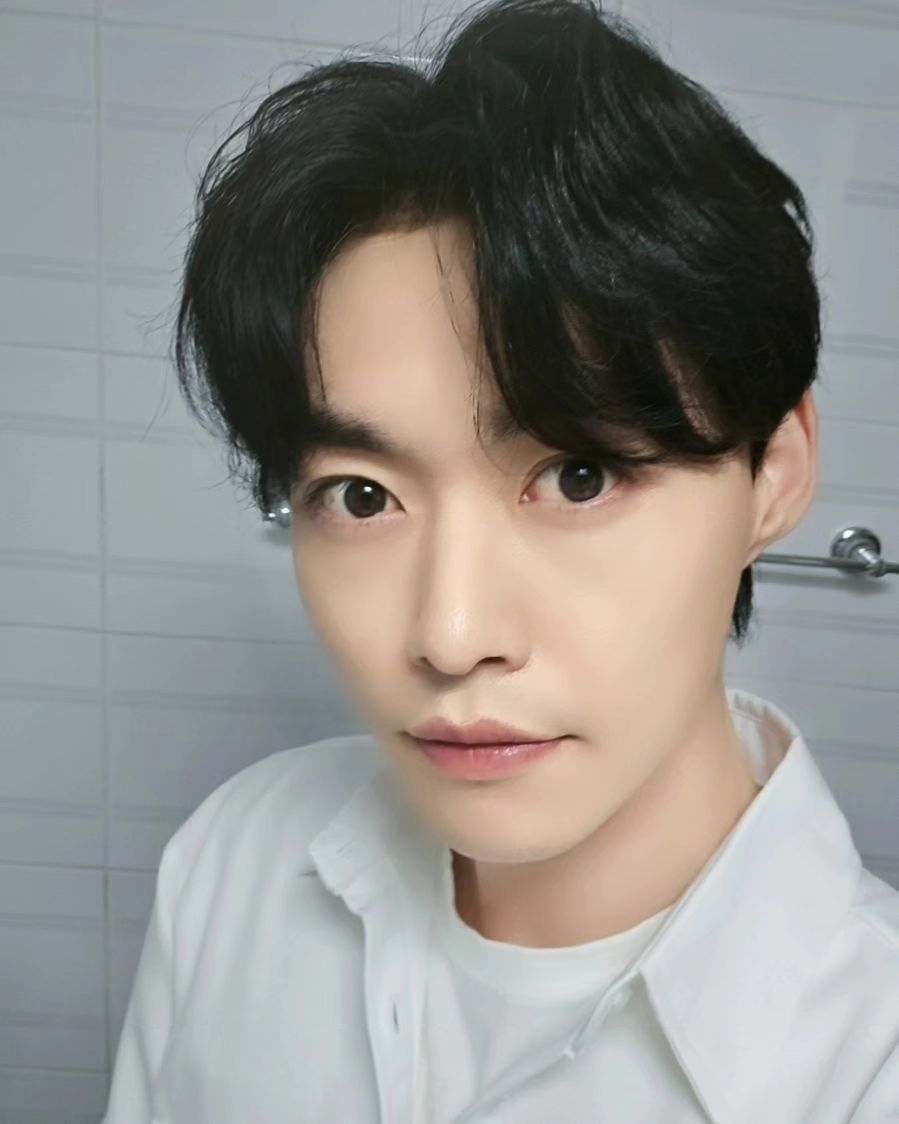 날씨너무좋구
동탄사람들은 어디서뭐하지?
(인스타 왜이리어려워졌음...?)
.
.
.
.
#셀스타그램 #fyp #ff #00 #데일리 #동탄