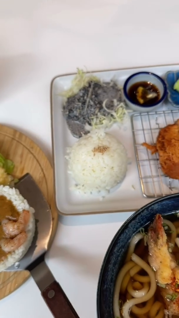 #협찬 애둘 없이 남편이랑 점심데이트🍛
말해 뭐해?! 꾸르맛😜
이게 정말 얼마만인지😍
다른때는 투닥 거려도 이럴땐 잘 맞는 우리ㅋㅋ
신나게 먹방 찍고 각자 일하러 총총😊

#소코아 #안산맛집 #고잔동맛집 #안산고잔동맛집 #고잔신도시맛집 #25시광장맛집 #소코아 #소코아안산고잔점