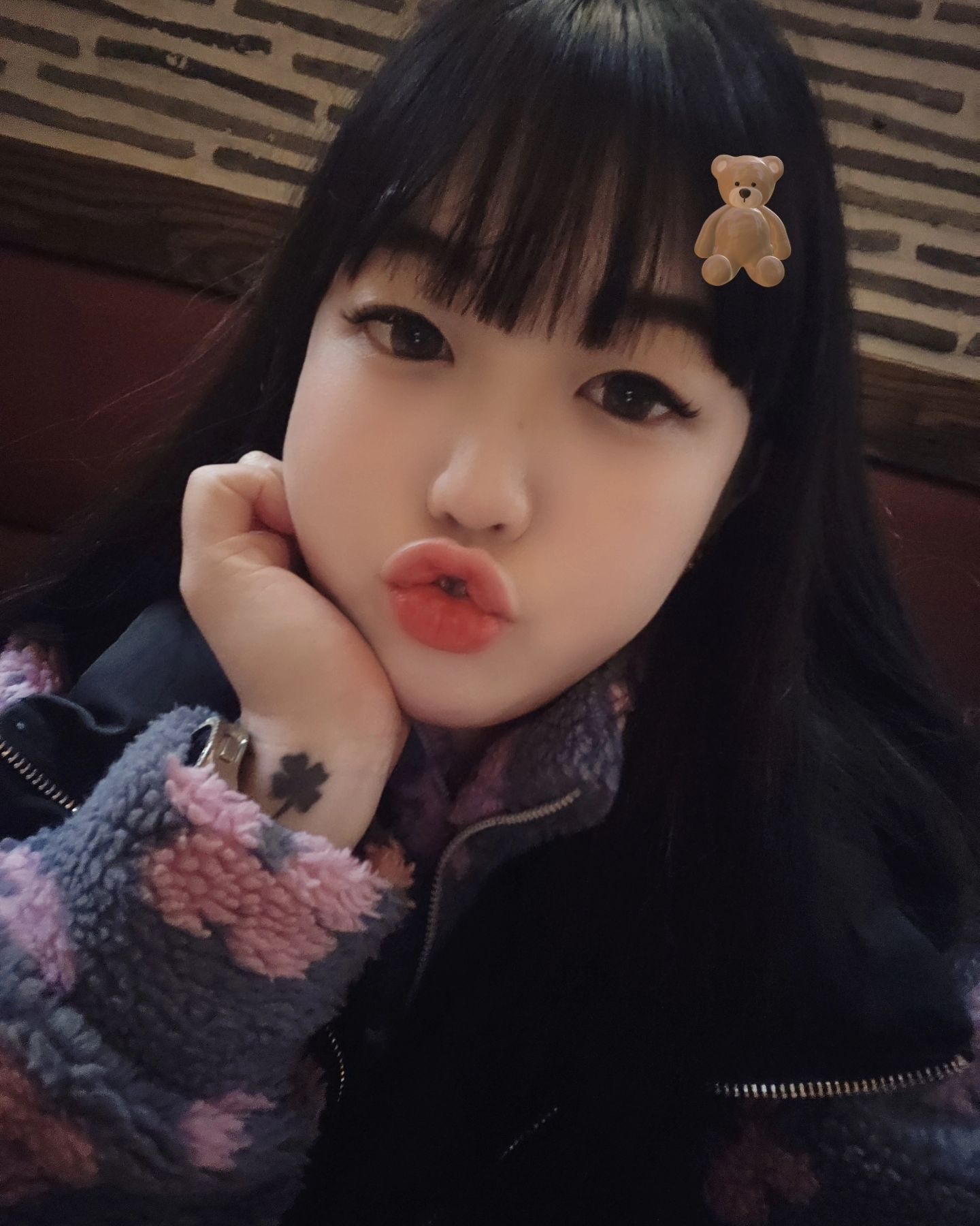 도전🙌
쉬운거 없지 저질렀으니 그래 한번 해보자
.
.
일주일째 잠도못자고 피곤하지만 설레임🩷
.
.
.
#화이팅#셀카#귀척#어플좋아요#소다#일상