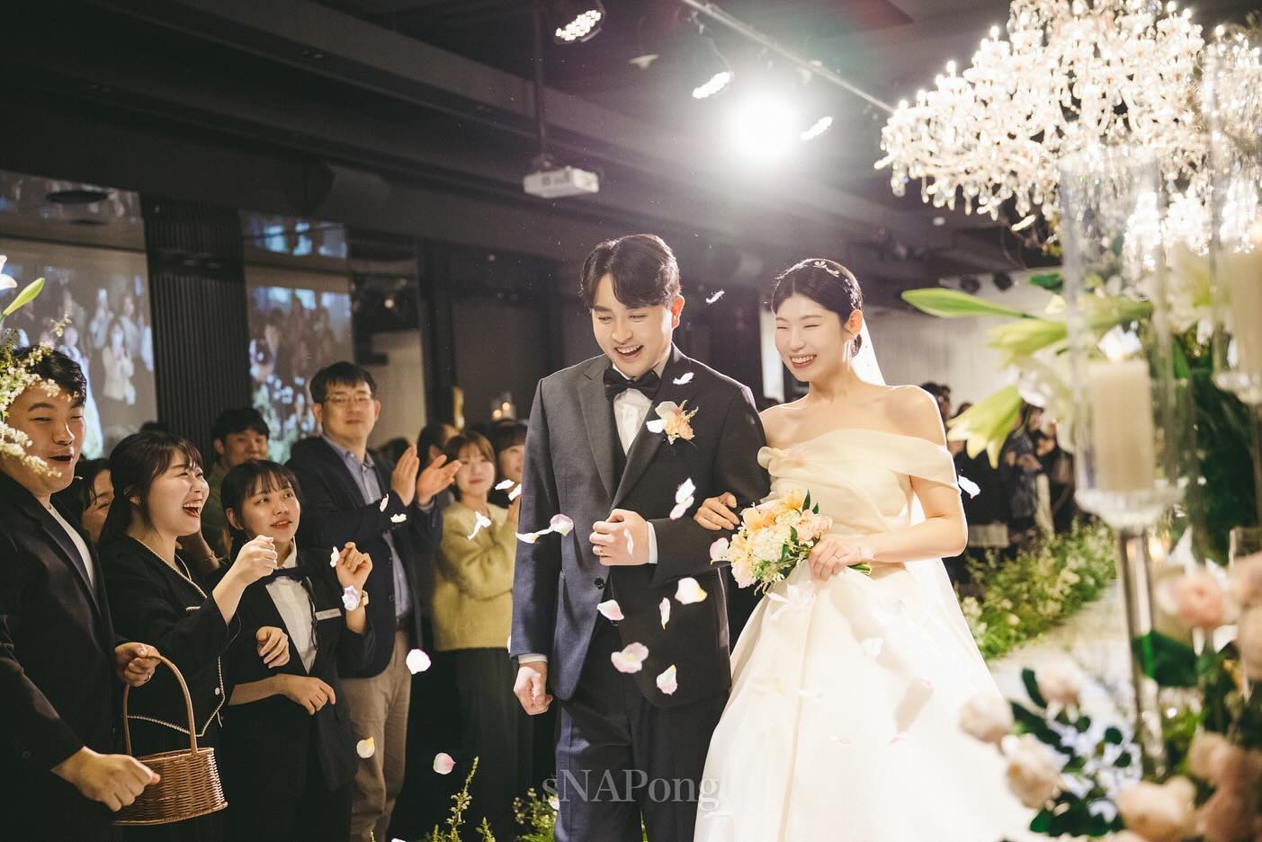 첫사역지 신길의 소중한 인연 #사랑해마지않는 아영 #결혼식
#wedding #신도림웨딩시티아모르홀
