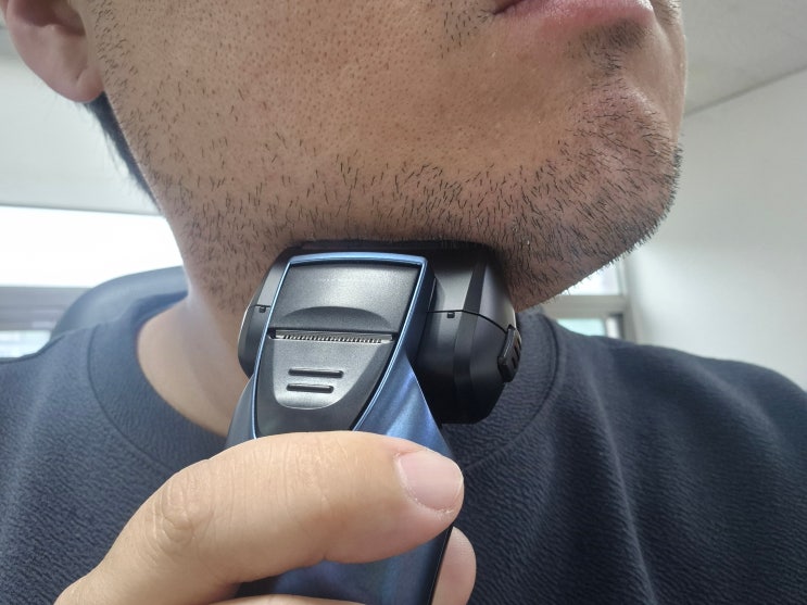ebeiya면도기 직접 써보니 남자 수염 정리에 생각보다 괜찮았어요
