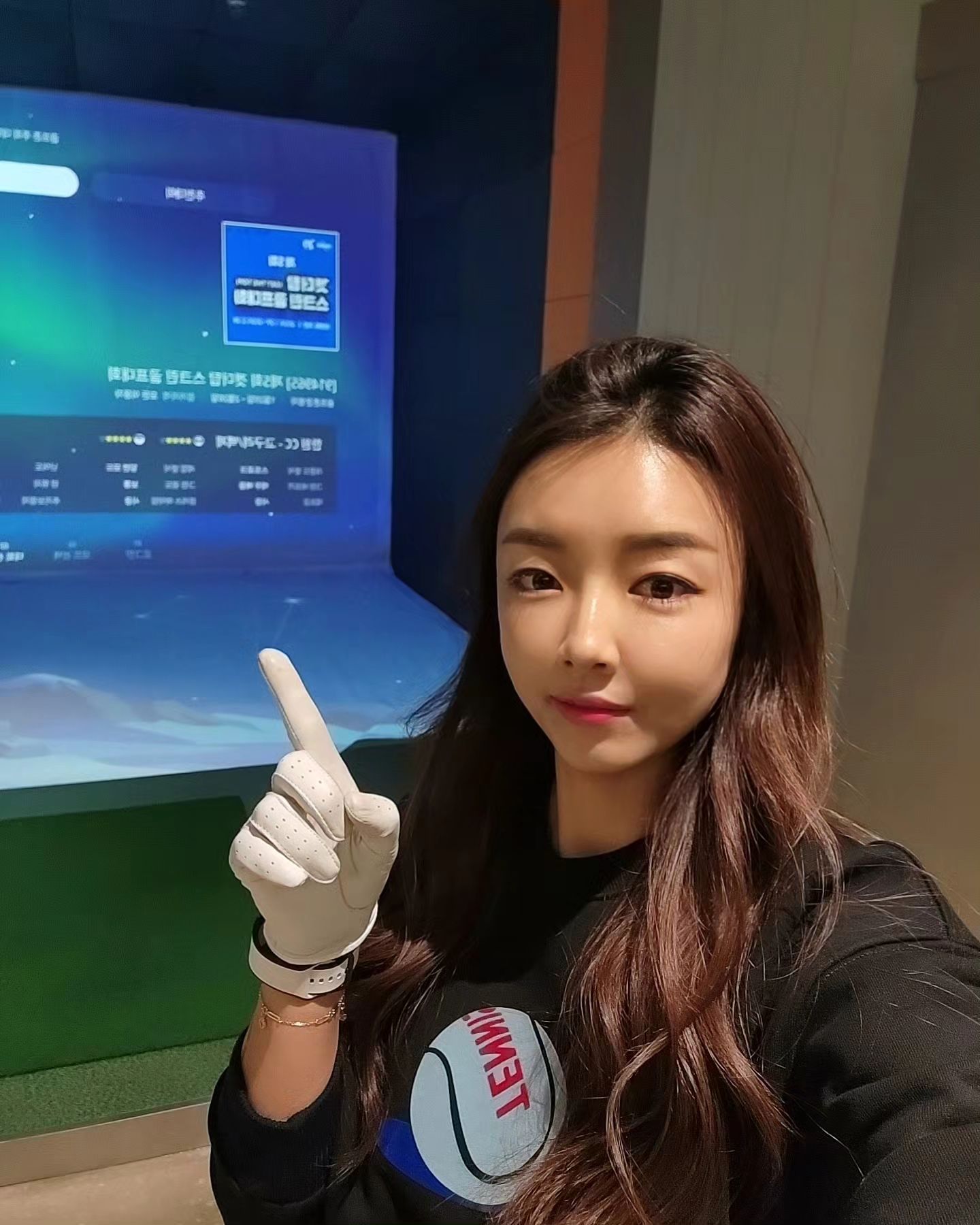 ⛳️겟더탑(Get The Top) 스크린골프대회
짜쟌~ 어김없이 돌아온 겟더탑 스크린 대회!
와우~!! 이번엔 박세리 감독님과 함께 하게 되었네요.
.
효리씨도 골친들과 제 5회 겟더탑(Get The Top) 스크린대회를 오픈하자마자 함께 쳐봤어요.
저도 스크린대회에서 Top이 되고 싶은데
고수분들이 어찌나 많은지...
.
그러나 우린 아동케~!
스트로크 시상만 있는 게 아니고 최다라운드,
다버디상, 다파상, 롱기, 니어, 홀인원상까지
다양하게 준비된 상품들이 있으니 골친들과
같이 치면서 대회를 즐겨보아요~^^

또 한가지 🔉
대회 참여하시고 인스타 후기 남기시면
추첨 통해서 3분께 박세리 감독님의
레슨기회가 주어진다는 노오라운~ 행운이
기다리고 있다는 것!

❤️ 대회 정보 안내드려요 ❤️
 대회 기간 : 1/29 ~2/29
 대회 코스 : 한원CC 고구려 - 백제
 대회 장소 : 전국 골프존 매장
모든 골퍼분들이 쉽게 참여할 수 있는 대회니 
꼭 도전해보세요~

#광고
#제5회겟더탑스크린골프대회 #겟더탑 #GetTheTop #스크린골프대회 #박세리 #박세리레슨 #실내 골프 #골린이 #아마추어골퍼
#겨울라운딩 #스크린골프장추천 #실내골프연습장 #골프존 #비전플러스 #투비전 #투비전플러스 #골프코스 #겟더탑박세리 #레전드겟더탑