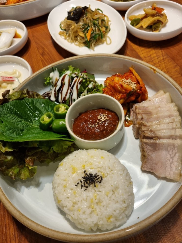 영일대 한티재 보쌈 순두부찌개 분위기맛집