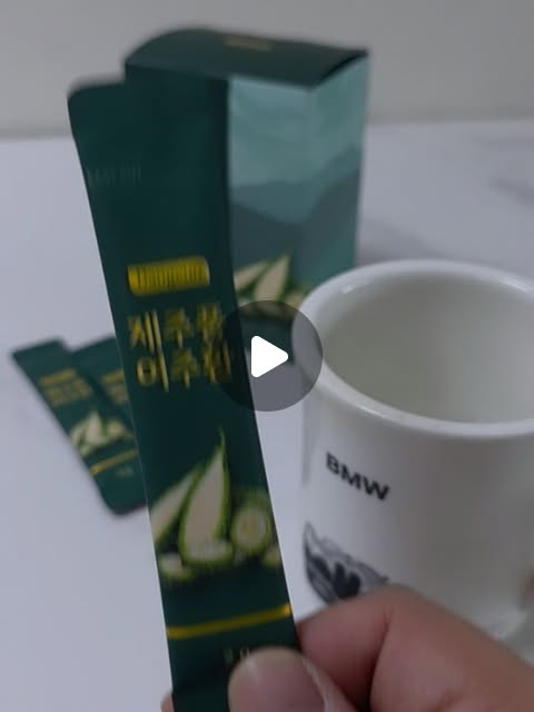 #광고
■ 당은 제주풍 여주환

평소 빵이나 탄수화물 자주 먹는 편이라 
식후 혈당 관리가 신경 쓰여서, 
요즘은 제주풍 여주환 챙겨 먹고있어요.

처음엔 환 제품이라 먹기 불편할 줄 알았는데
2~3mm 미니 사이즈라 물이랑 같이 먹으니까 부담 없이 섭취가능하고, 한포씩 개별 포장이라 회사나 외출할 때 들고 다니기도 편하네요.

국내산 100% 유기농 여주를 사용했고,
제주의 바닷바람으로 키운 제주 여주를 저온건조 방식으로 담아 영양소 파괴를 최소화했다는 점도 마음에 들었어요.
초미립자 분쇄 방식이라 흡수율까지 신경 쓴 느낌!

평소 단 음식이나 야식 즐기는 분들,
일상 속에서 간편하게 혈당 관리 루틴 만들고 싶은 분들에게 추천해요

#여주환 #당은 #제주풍여주환 #유기농여주