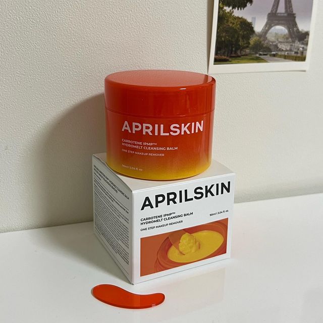 @lovely.eun___ on Instagram: "#광고 @aprilskin_korea 🍒에이프릴스킨 캐로틴 클렌징 밤 유튜버 추천 메이크업부터 피지, 블랙헤드 싹 녹이는 원스텝 클렌저🛁 #당근클렌징밤 추천해요🥕🧡 눈시림,