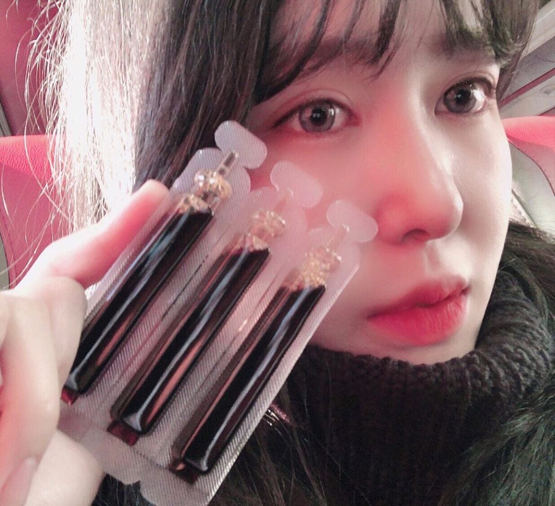 이인혜 on Instagram: “#아티초크가필요해  서양의 불로초라 불리는 아티초크를  일상생활에서 쉽게 섭취할 수 있도록 앰플로만든,  간회복과 다이어트에도 도움되는 제품 ! ☺️ 맛은 진짜 버블티에 버블맛남ㅋㅋㅋㅋ 너무좋아버블..🌚 물에 타마셔도 맛있고, 그냥 마셔도 부담없음…”