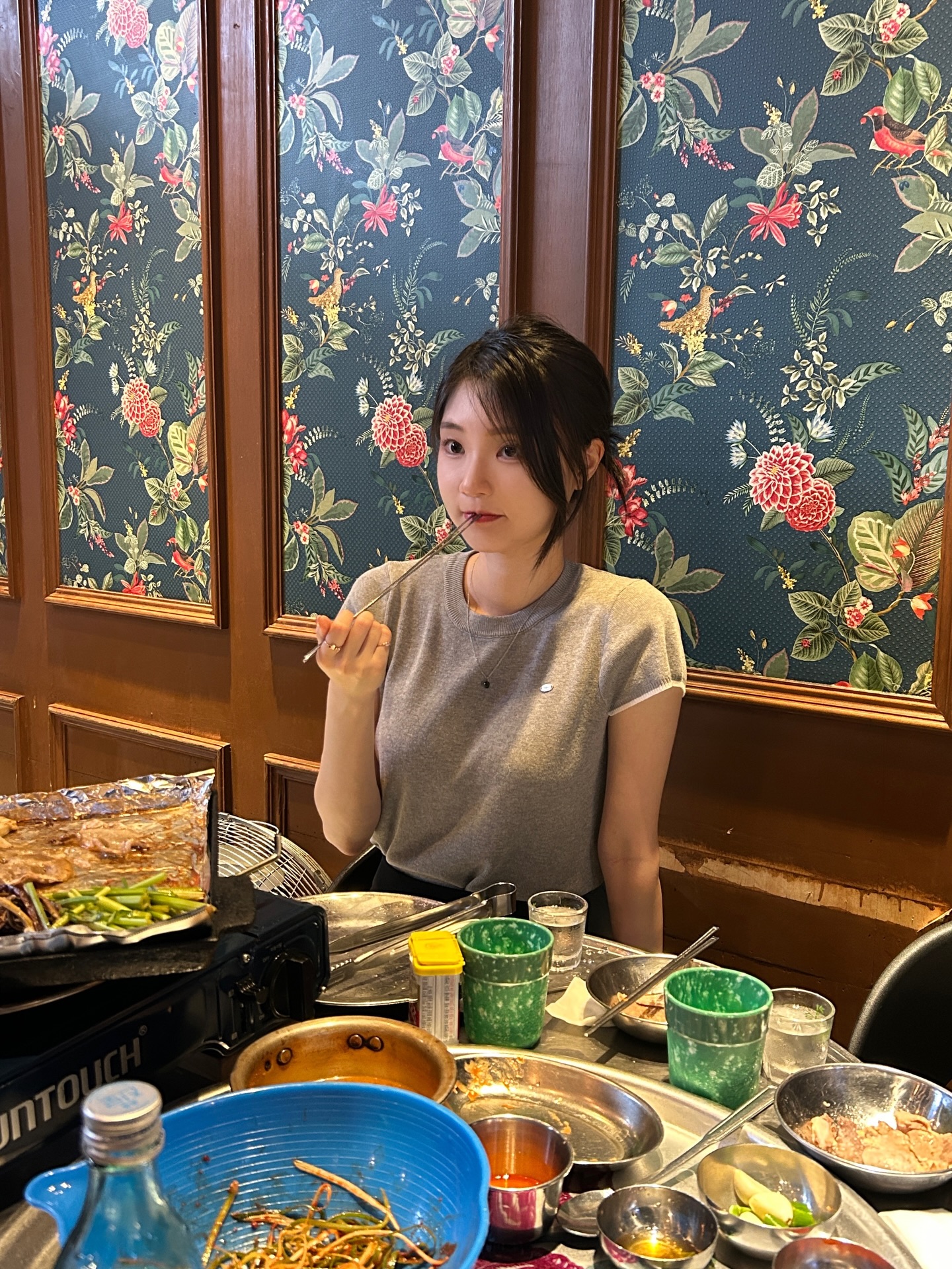 #협찬 @nangsamhoegwan 

야장갬성 냉삼집 비오는 날 방문 후기🐷
당일 도축된 제주산 급랭 삼겹살이라 그런지 고기도 부드럽고 술이 술술 넘어갔당ㅋㅋㅋ
비는 추적추적 내리고 반짝이는 조명과 함께 80-90년대를 듣고있자니 센치해진 저녁식사,,𖤐ㅋㅋㅋ
.
.
.
#마곡삼겹살 #마곡회식 #마곡냉삼 #맛집