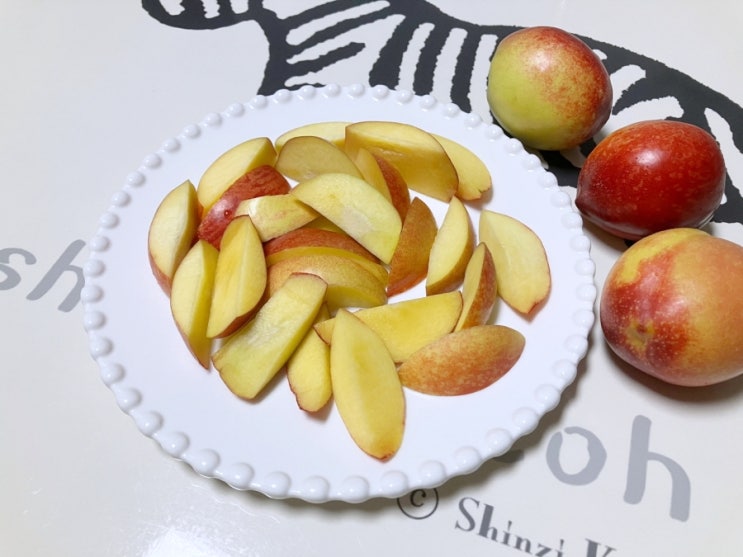 월간제철과일 천도복숭아 아삭하고 맛있는 제철복숭아