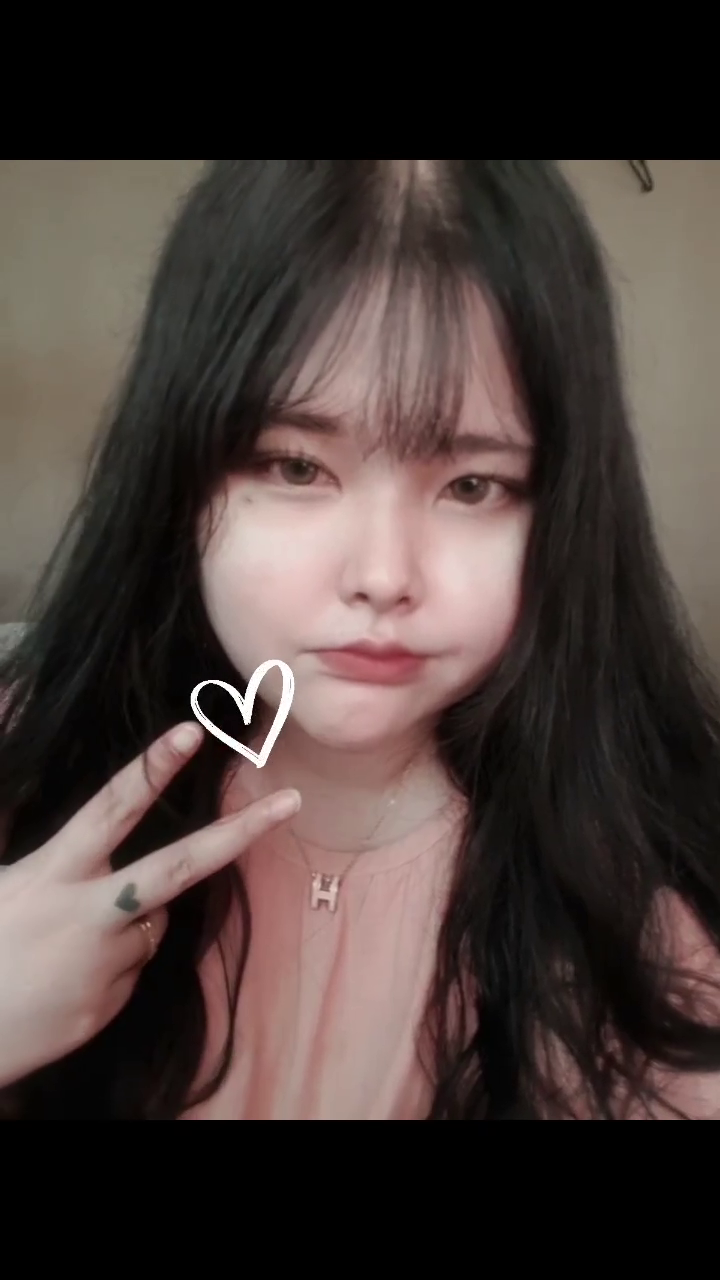 일어나자마자 #셀프 #속눈썹펌 #후덜덜
늦잠자는 남편 기다리는 중 😶