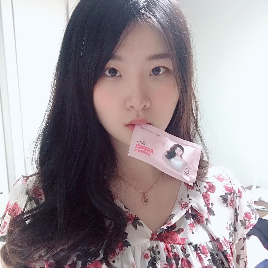 쏨’s Instagram profile post: “숙취 무서워서 술 잘 안 먹는데 안티이불킥 숙취해소제는 되게 새콤달콤한 요구르트맛이고 휴대성이 좋아서 술 먹기 전에 먹어주니까 다음날 숙취가 없었당!👍 _