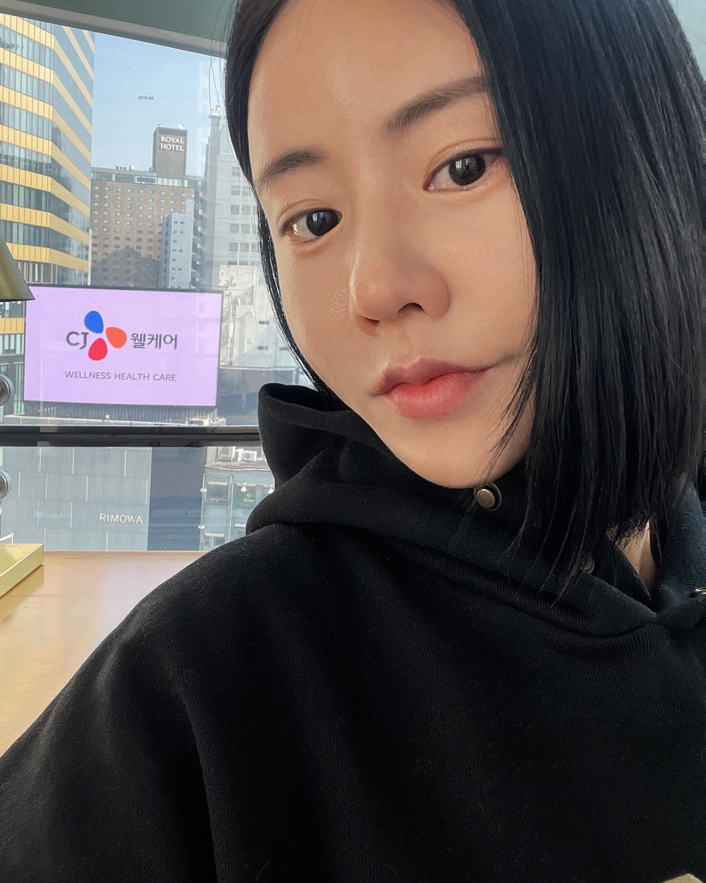 #협찬 
지금 이 순간이 당신에게
가———장 젊은 시간

CJ웰케어와 동아일보가 함께하는
웰니스캠페인 전광판 문구를 명동에서
발견하고 조금 슬프면서 공감되었는데요!

웰니스캠페인은 모두의 아름답고 건강한 웰니스를
응원하는 대국민 캠페인이랍니다˘◡˘
전광판과 함께 인증샷 찍어 업로드하면📸
SNS 이벤트 참여 완료✔푸짐한 선물이
준비되어있어요~
댓글 이벤트도 진행 중이라 선물 받을 수 있는
기회가 또 있다는 사실!!🤫

▪️명동 전광판
남대문로 76 리모와 명동점 (리모아빌딩 전광판)
▪️서대문 전광판
충정로 77 서대문역 1번 출구 (신한은행 전광판)
▪️광화문 전광판
세종대로 152 일민미술관 (동아일보 전광판)

▪️상품 인증샷 부문
1등 현금20만원(1명)
2등 현금10만원(4명)
3등 CJ웰케어 아이시안 제품(10명)

▪️상품 댓글 부문
CJ기프트카드 1만원권(100명)

전광판 발견하고 이벤트 참여해 보세요~
자세한 내용은 healthdonga

#웰니스캠페인 #CJ웰케어 #헬스동아