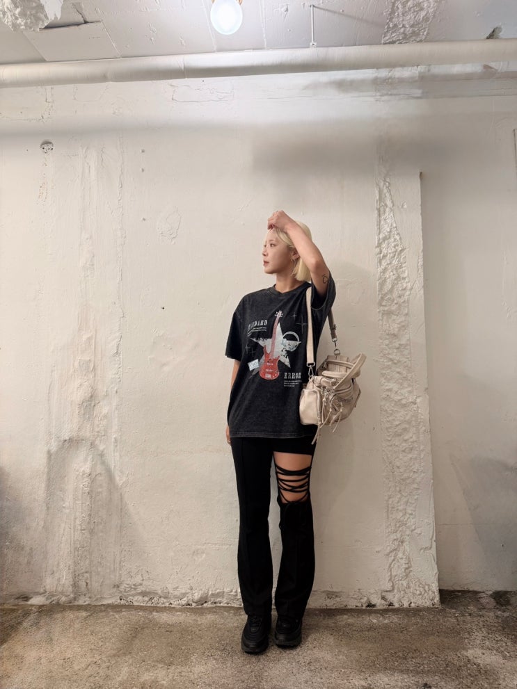 스텐다드에러 유니버스 스트럼 빈티지 피그먼트 반팔 티셔츠 블랙 후기!