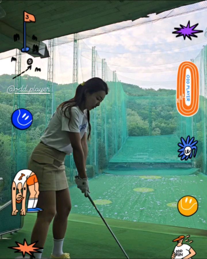 #광고  odd_player

페이드 말고 드로우치고 싶은데😅
오드삭스 신으면 드로우 칠 수 있을까요?
아놔 🥲테니스 치고 골프치니 헷갈리고잉
오늘은 프로님하고 어드레스부터 교정했다니까요.

그나저나 너무 재미있는 오드삭스 발견!🧦
패키지 디자인부터 예사롭지 않죠🤩
.
기능성 뛰어난 스포츠 양말인데 발바닥 폭신하고
디자인이 서로 다른 오른발과 왼발 모양에
맞춰 한켤레가 되네요~^^
.
오드삭스 신고 어젠 테니스 치고
오늘은 골프치고 운동루틴 만들어갑니다.
.
운동루틴도 만들고 경품이 빠방한 오운완
챌린지 이벤트도 있으니 도전해보아요.

🎯오드삭스 오운완 챌린지 이벤트 안내🎯
(에어팟 맥스, 애플워치, 오드삭스외 운동템 경품)
➡️ ~ 5월 19일까지 
➡️오드삭스 인스타그램 스토리 필터를 
활용하여 스토리를 업로드 하면 완료. 
➡️ odd_player 계정 태그 하고
#오드삭스 #오운완 해시태그는 필수에요.

#10개중_1개_잘맞아서_집에옴

#효리씨 #대구골퍼 #대구테린이 #골프블로거 
#오드삭스 #oddsocks #스포츠양말 #오드플레이어 #oddplayer #오운완 #골프인플루언서 #골퍼 #대구골프
