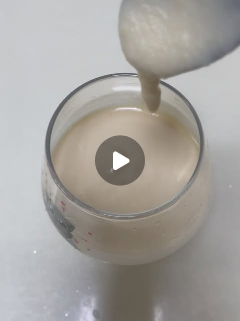 #협찬
여름이라 콩국수 먹기 좋은 요즘
진한 콩물 경상두부 미가 콩물, 콩국물 추천드려요!
국산콩으로 만들었는데 1L 두병 만원도 안하는 가성비에 
진하고 고소하니 그냥 먹어도 콩국수로 먹어도 단백질 영양 충전하기 좋더라구요.

떠먹는 요거트보다 진한 듯 푸딩처럼 부드럽고, 찐!해요.
콩국수엔 물을 추가해도 좋을 정도로 진해서 온 가족 콩국수 해먹어도 넉넉한 양이에요.

검은깨두부도 비주얼도 맛도 다 잡았네요.

여름마다 네이버 스마트스토어에서 주문해 먹고 있어요!

https://smartstore.naver.com/coldpress/products/629354863

#콩물#콩국물#콩국콩국수 #경상두부