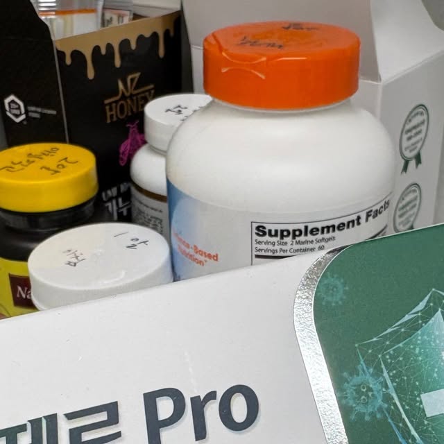 #광고#티제로프로 #티제로고함량 #티제로강버전 #티제로효과 

-기존 제품 대비 33% 업그레이드된 초고함량 티제로 프로
-일 최대 1회 섭취 제한을 할 만큼 고함량 제품
-피부 요철, 피부 밸런스, 피부 장벽으로 고민인 분들에게 추천 
-현직 한의사, 약사가 직접 연구하여 공동 개발
-세계 특허 보유, 피부 장벽 체계 구축 유산균 함유
-국내 유일 독점 배합으로 특허 받은 피부 밸런스 케어 복합물

40대 중반이후부터 태음인 체질인 저는 속에 열이 많아서 피부 두드러기가 쭉 생겼어요 그래서 항상 관리중인데 특히 율무 추출물이 제 체질과 잘어울리고 피부에 좋은성분까지 있어서 이제품으로 관리하고 있어요
