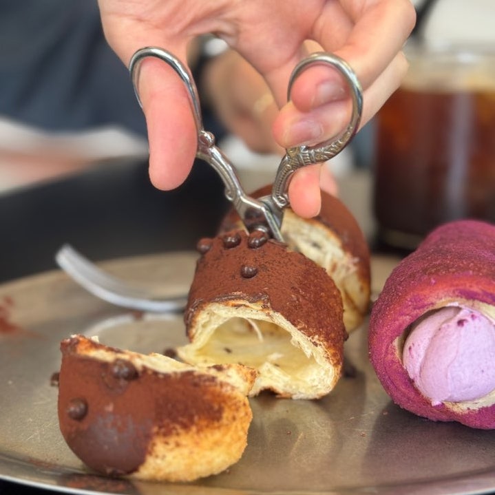 홍대 이색 카페 굴뚝빵 베이커리 침니맨션: 우베 굴뚝빵 존맛 홍대 디저트