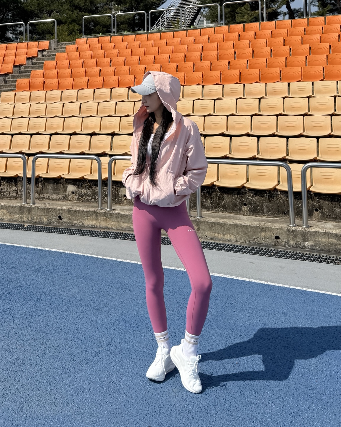 헬스 등 다양한 운동 관련 제품을 홍보하는 콘텐츠 서비스 제공 2
