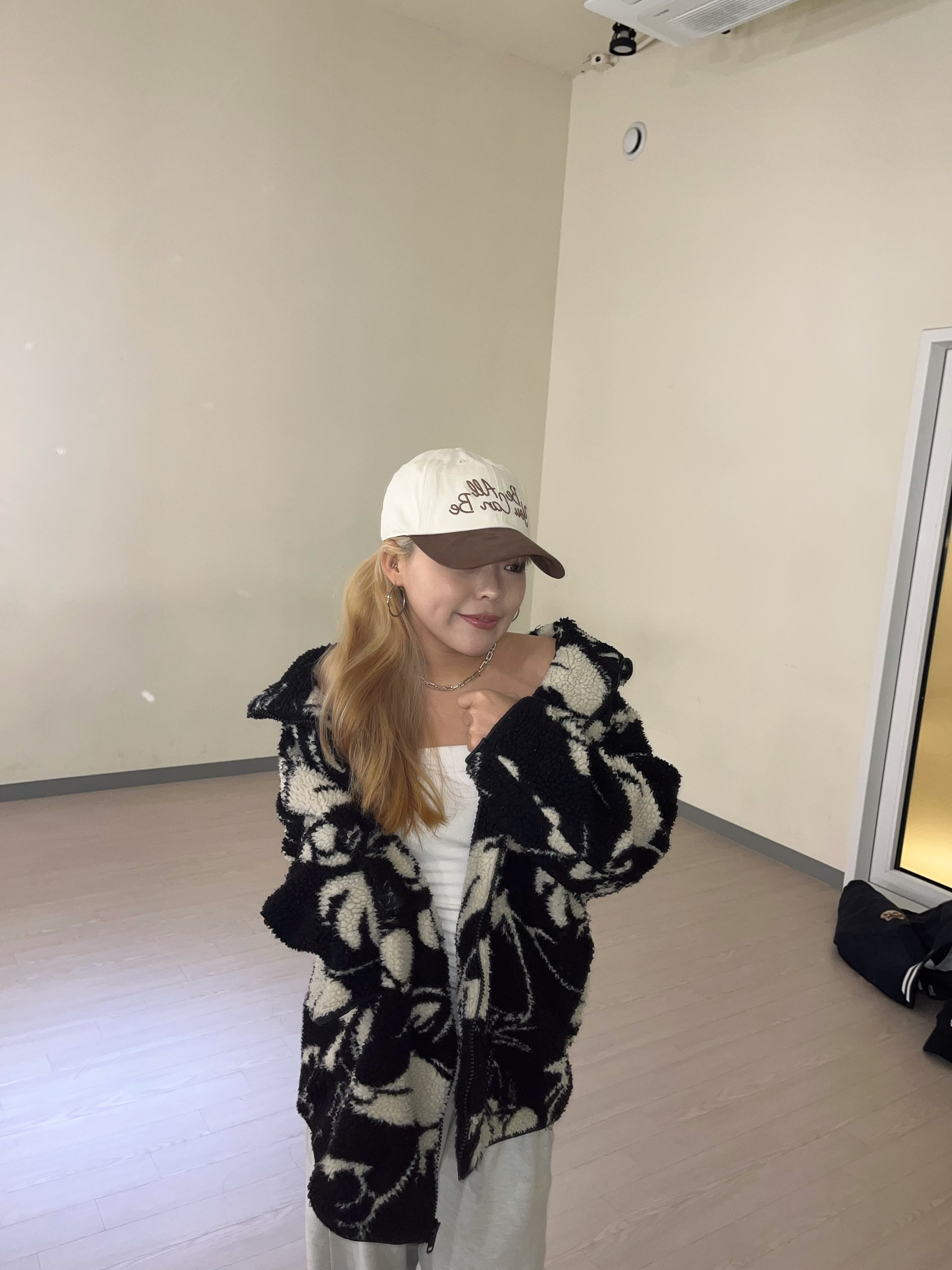 뷰티,패션,맛집,카페 다양한 리뷰 컨텐츠 서비스입니다! 6